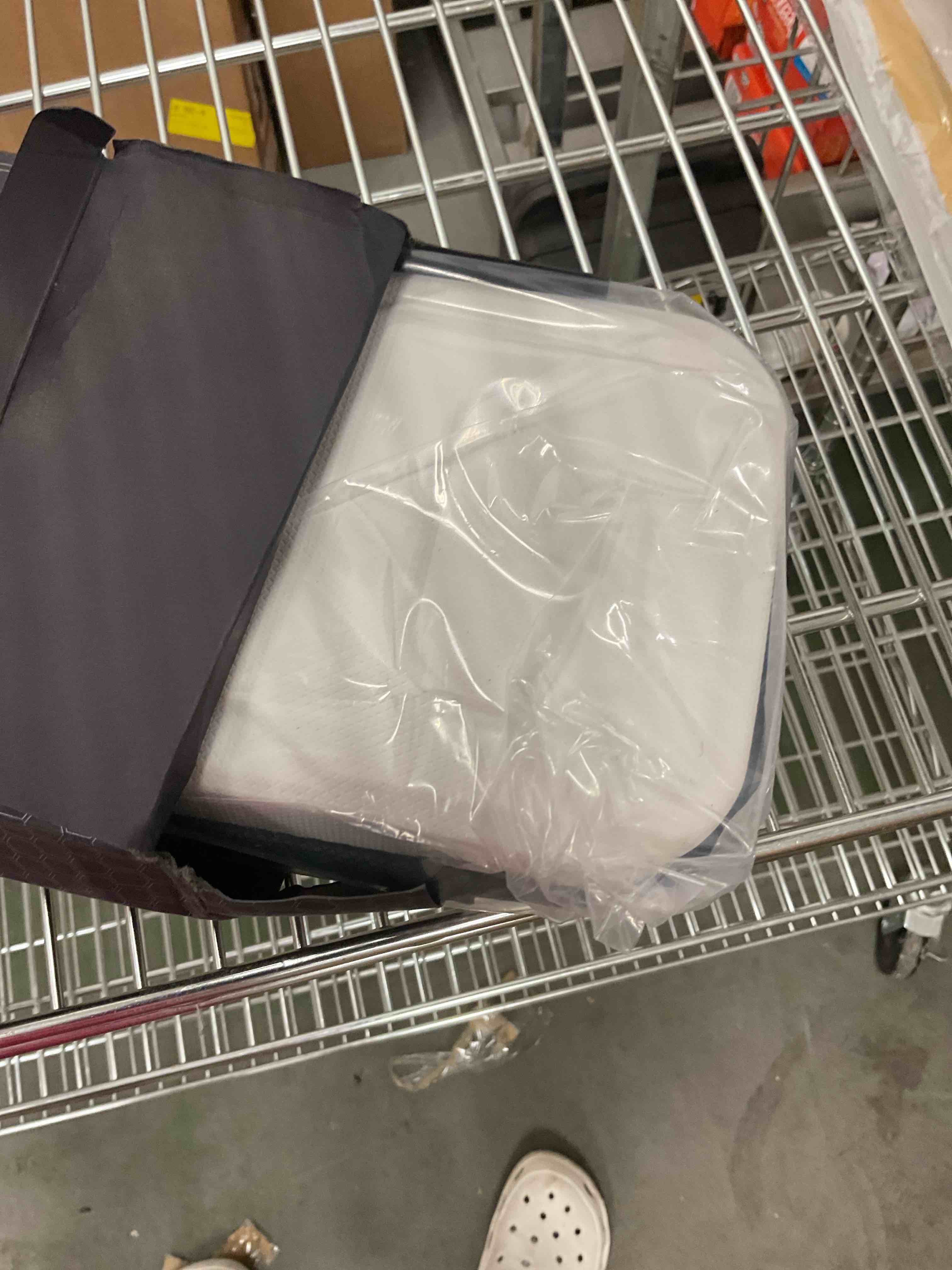 https://s3.amazonaws.com/lotting-images-prod/EmanualPiazza/GRA3464968_1752500102699.jpeg