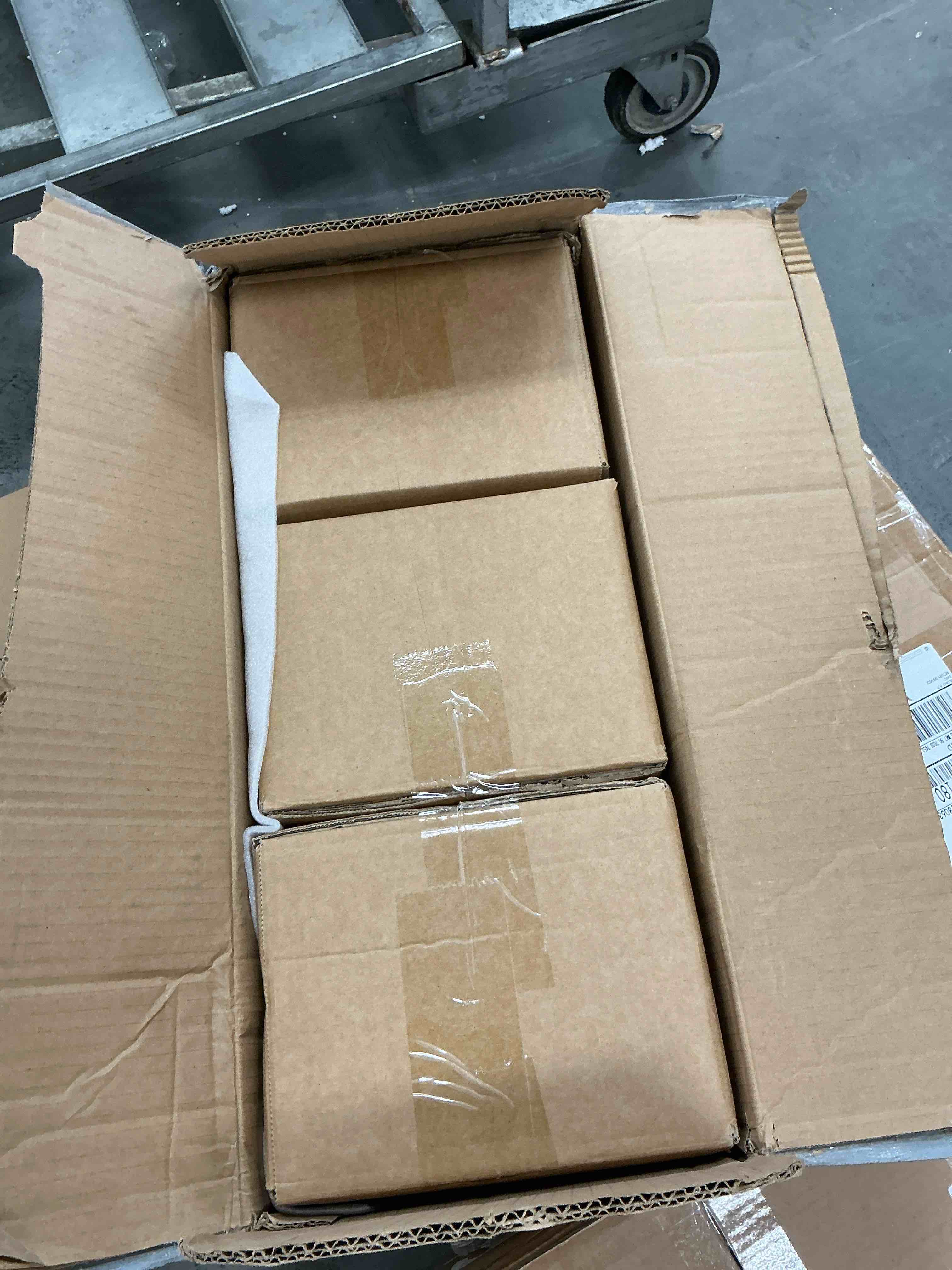 https://s3.amazonaws.com/lotting-images-prod/EmanualPiazza/GRA3465312_1752863337382.jpeg