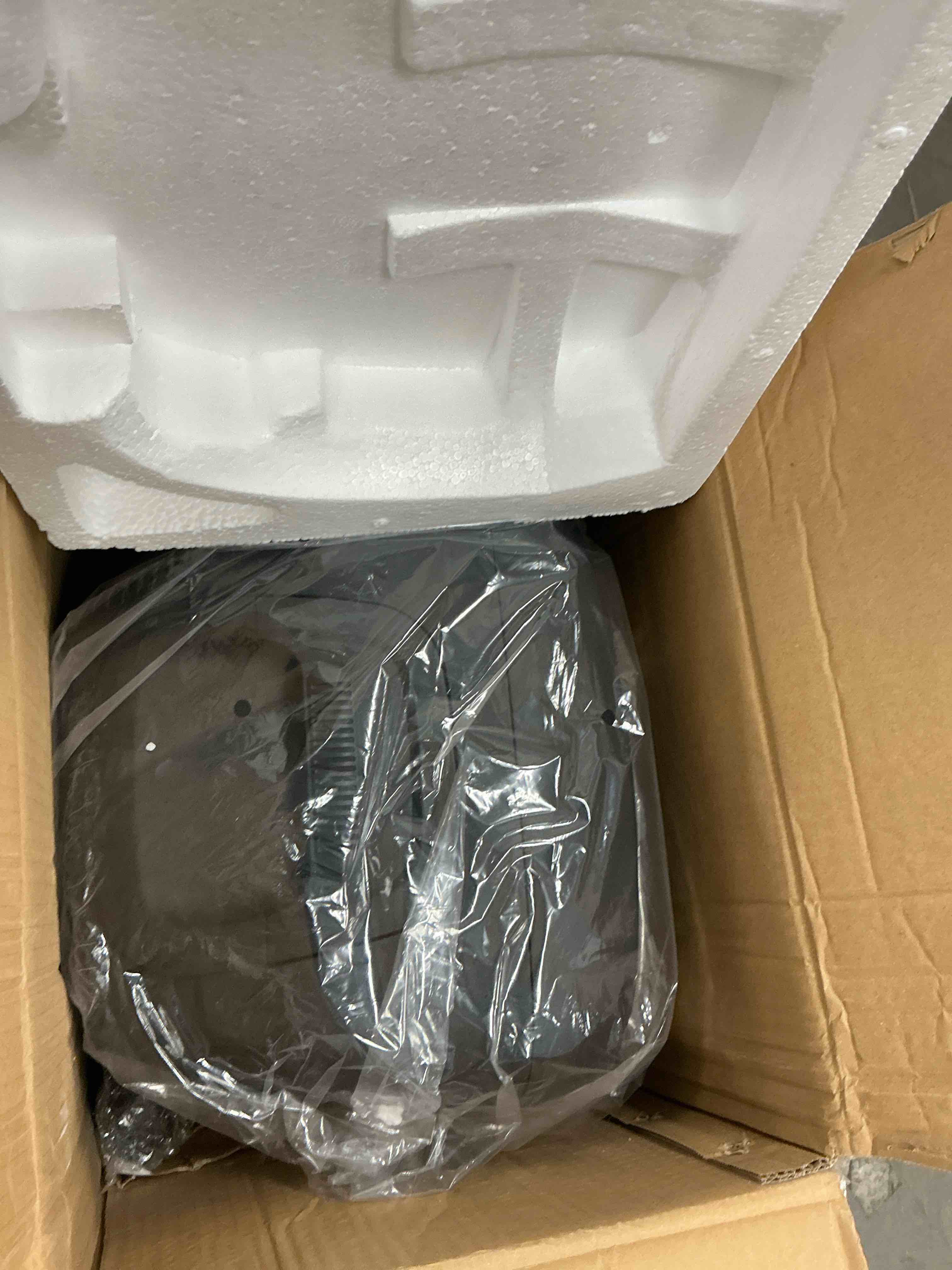 https://s3.amazonaws.com/lotting-images-prod/EmanualPiazza/GRA3465770_1753389641263.jpeg