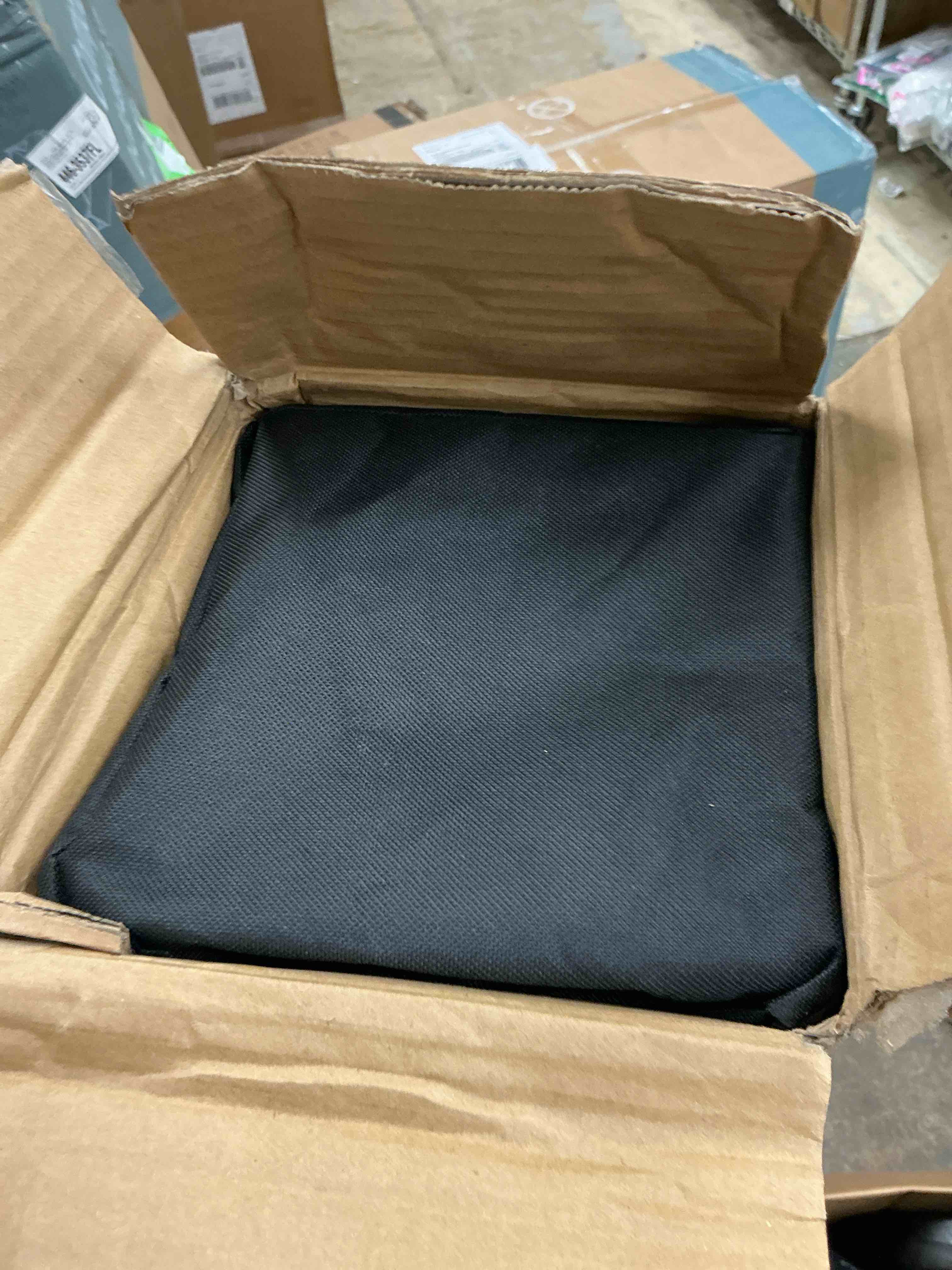 https://s3.amazonaws.com/lotting-images-prod/EmanualPiazza/GRA3465849_1753476837195.jpeg