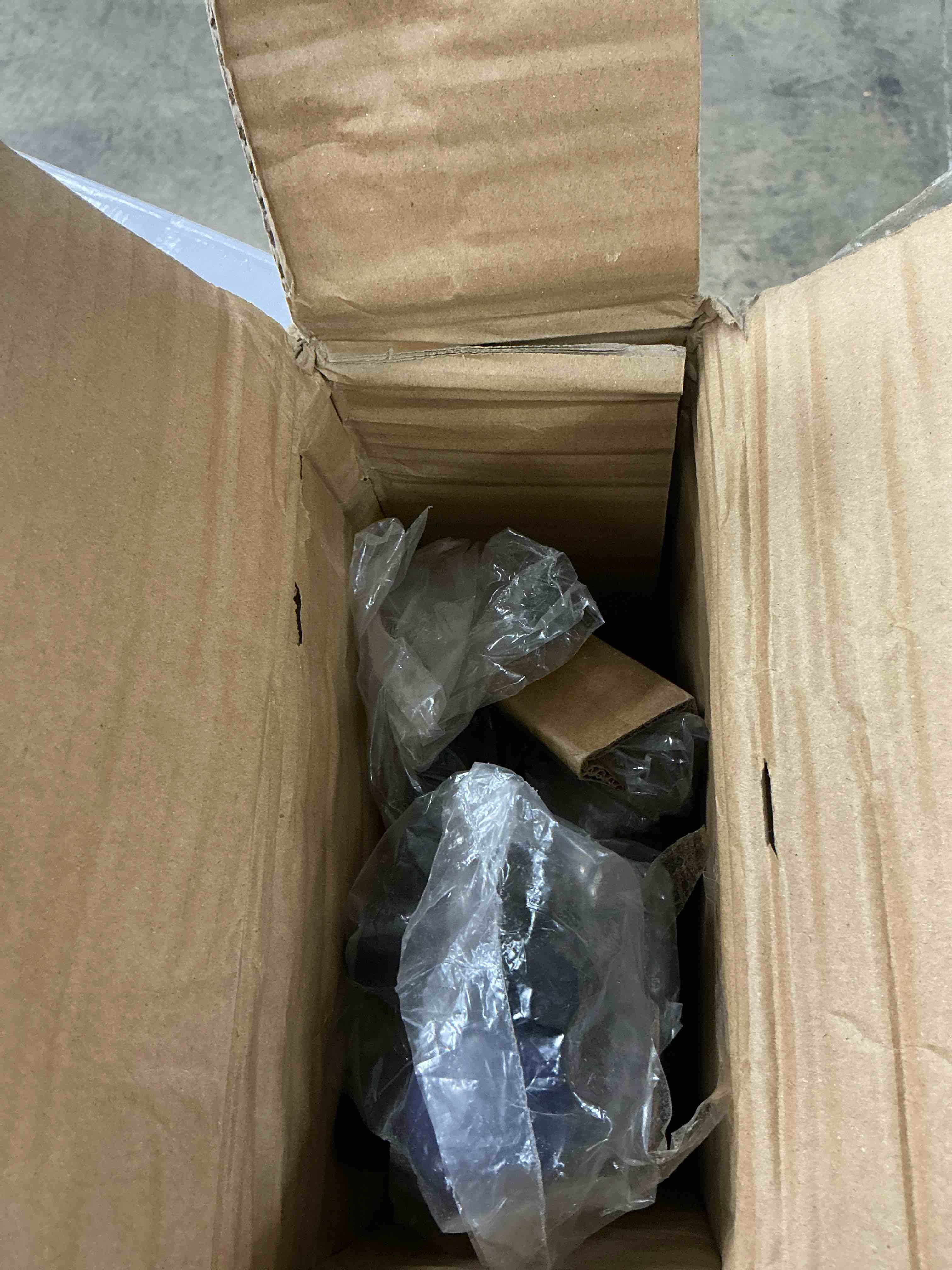 https://s3.amazonaws.com/lotting-images-prod/EmanualPiazza/GRA3465856_1753475779351.jpeg