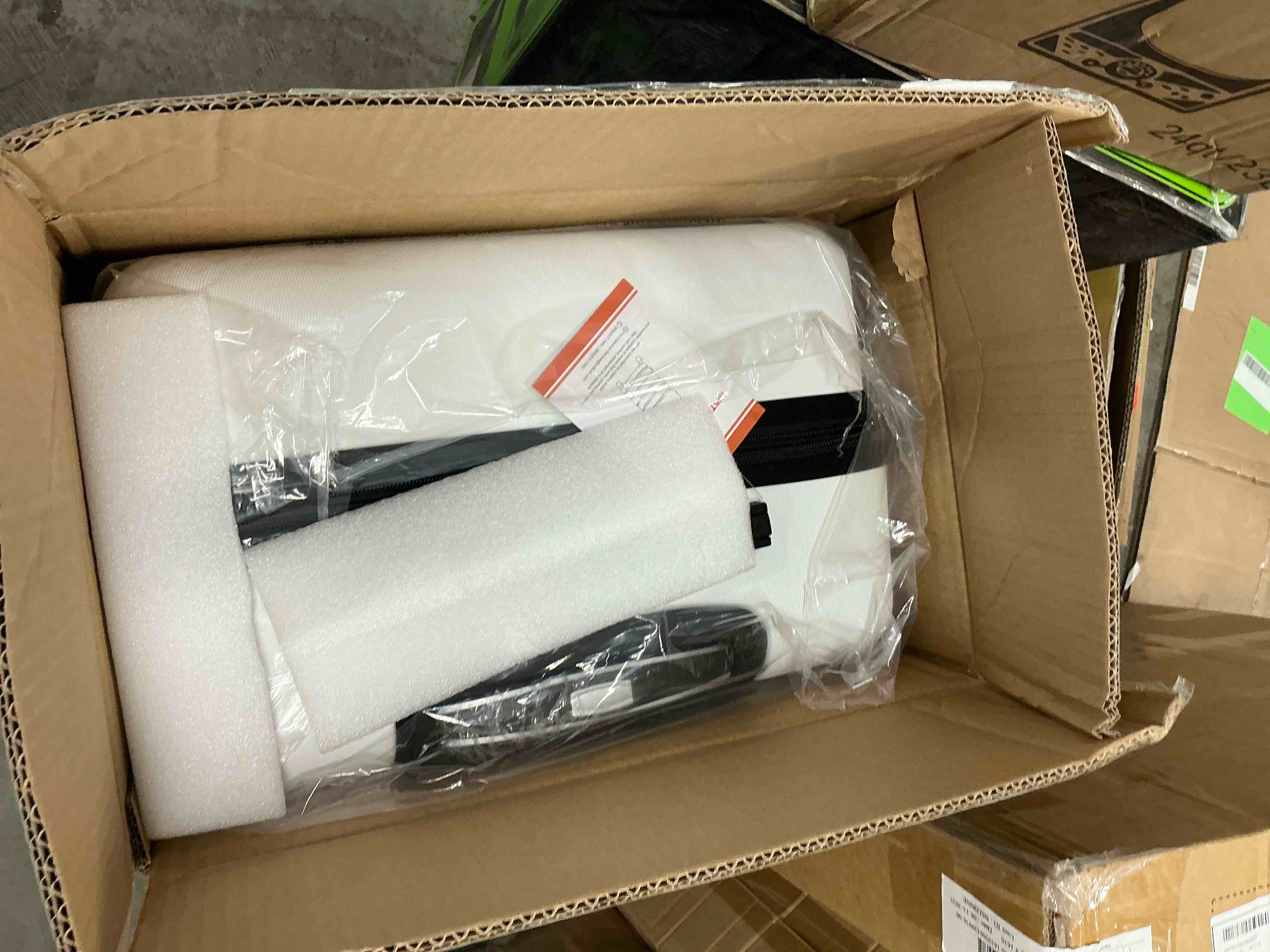 https://s3.amazonaws.com/lotting-images-prod/EmanualPiazza/GRA3466163_1757166302514.jpeg