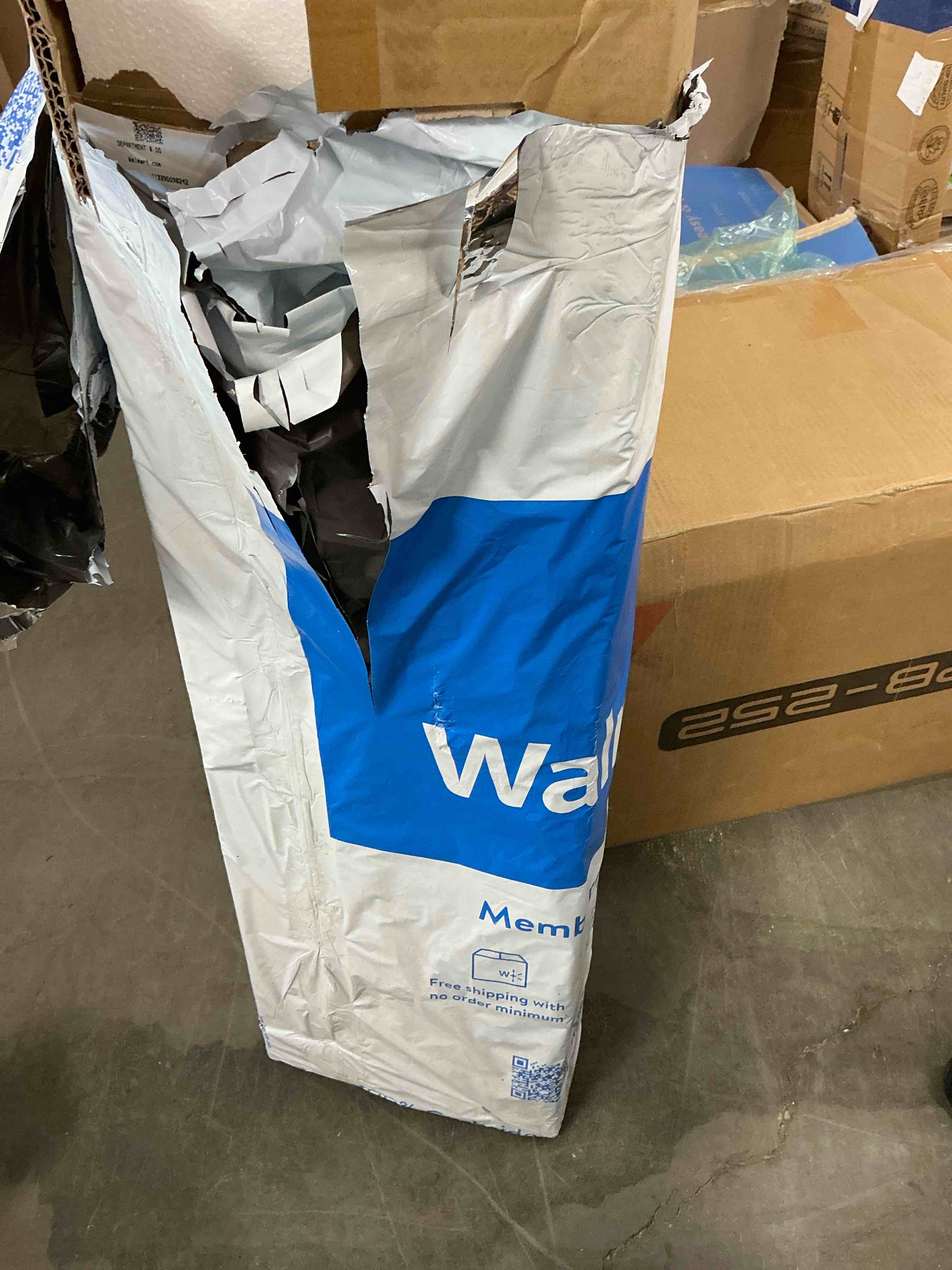 https://s3.amazonaws.com/lotting-images-prod/EmanualPiazza/GRA3466213_1757352460224.jpeg