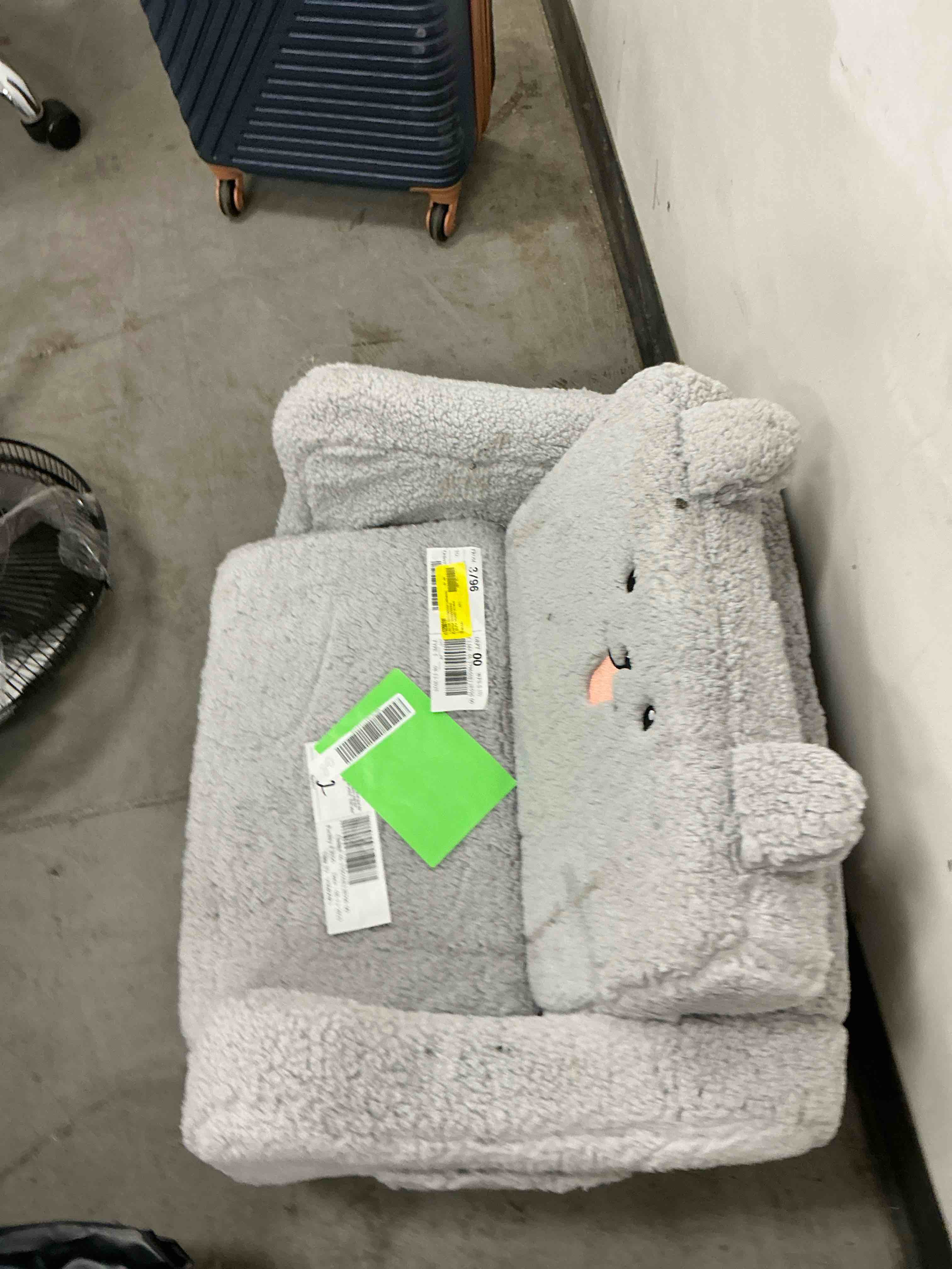https://s3.amazonaws.com/lotting-images-prod/EmanualPiazza/GRA3466321_1757448064299.jpeg