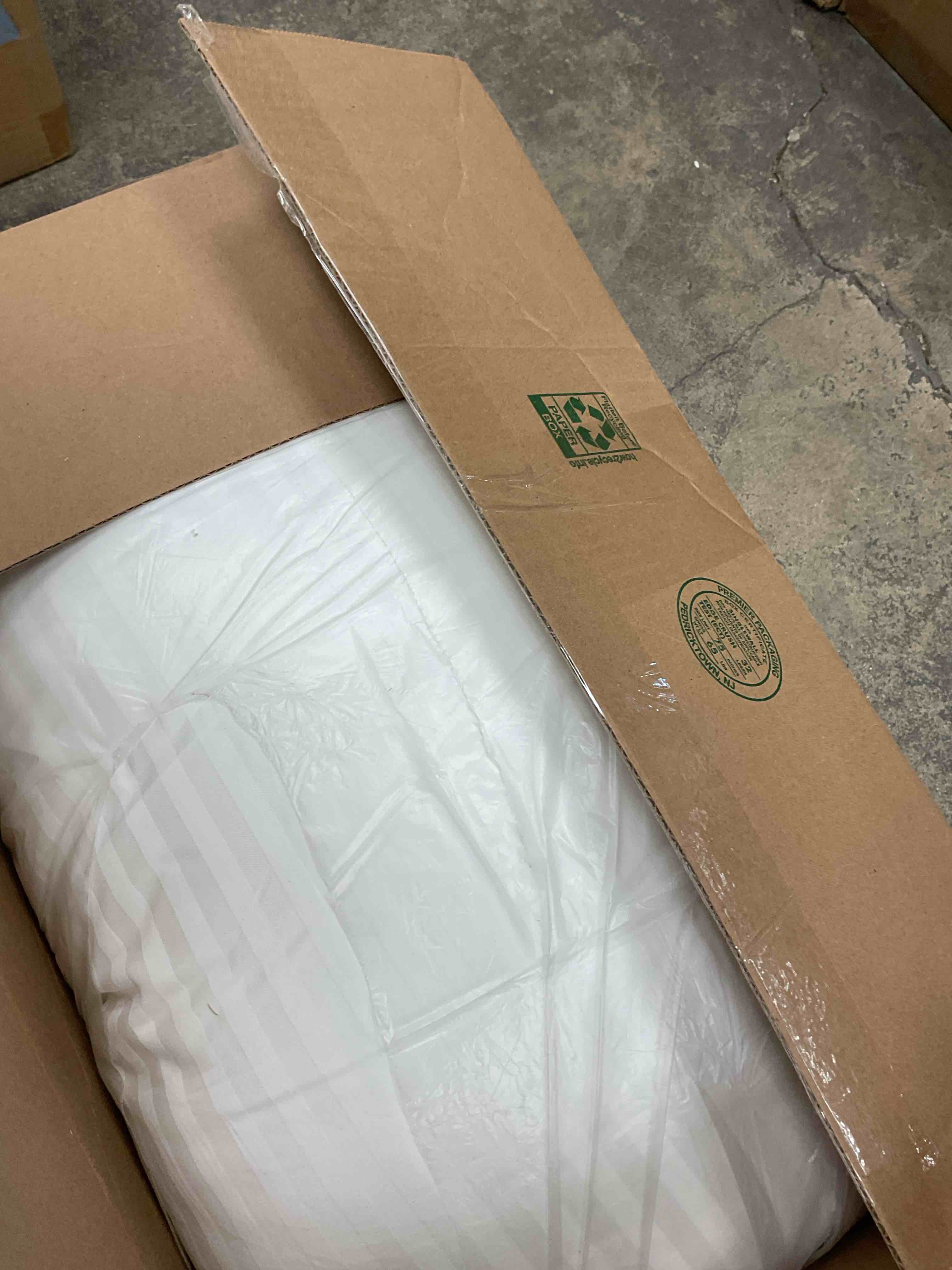 https://s3.amazonaws.com/lotting-images-prod/EmanualPiazza/GRA3466513_1757691909409.jpeg