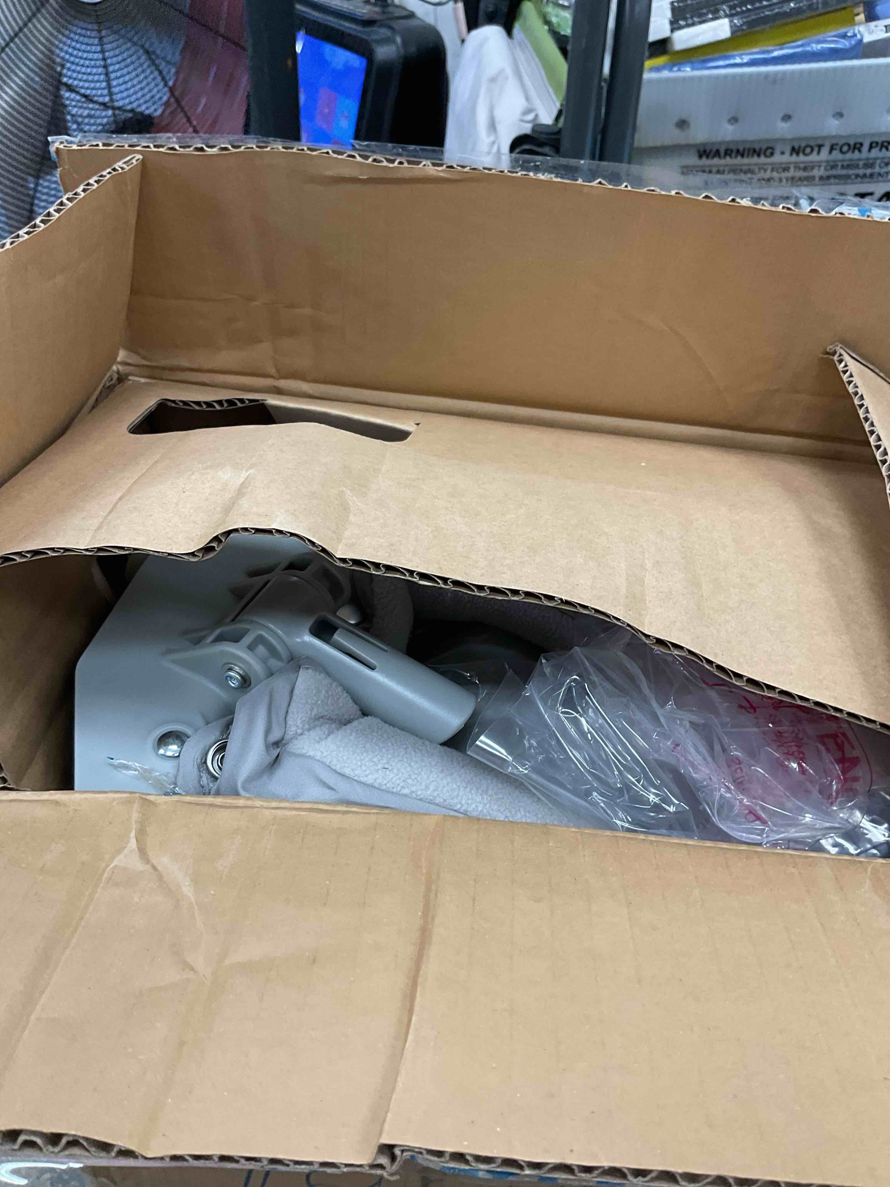 https://s3.amazonaws.com/lotting-images-prod/EmanualPiazza/GRA3466515_1757691685299.jpeg