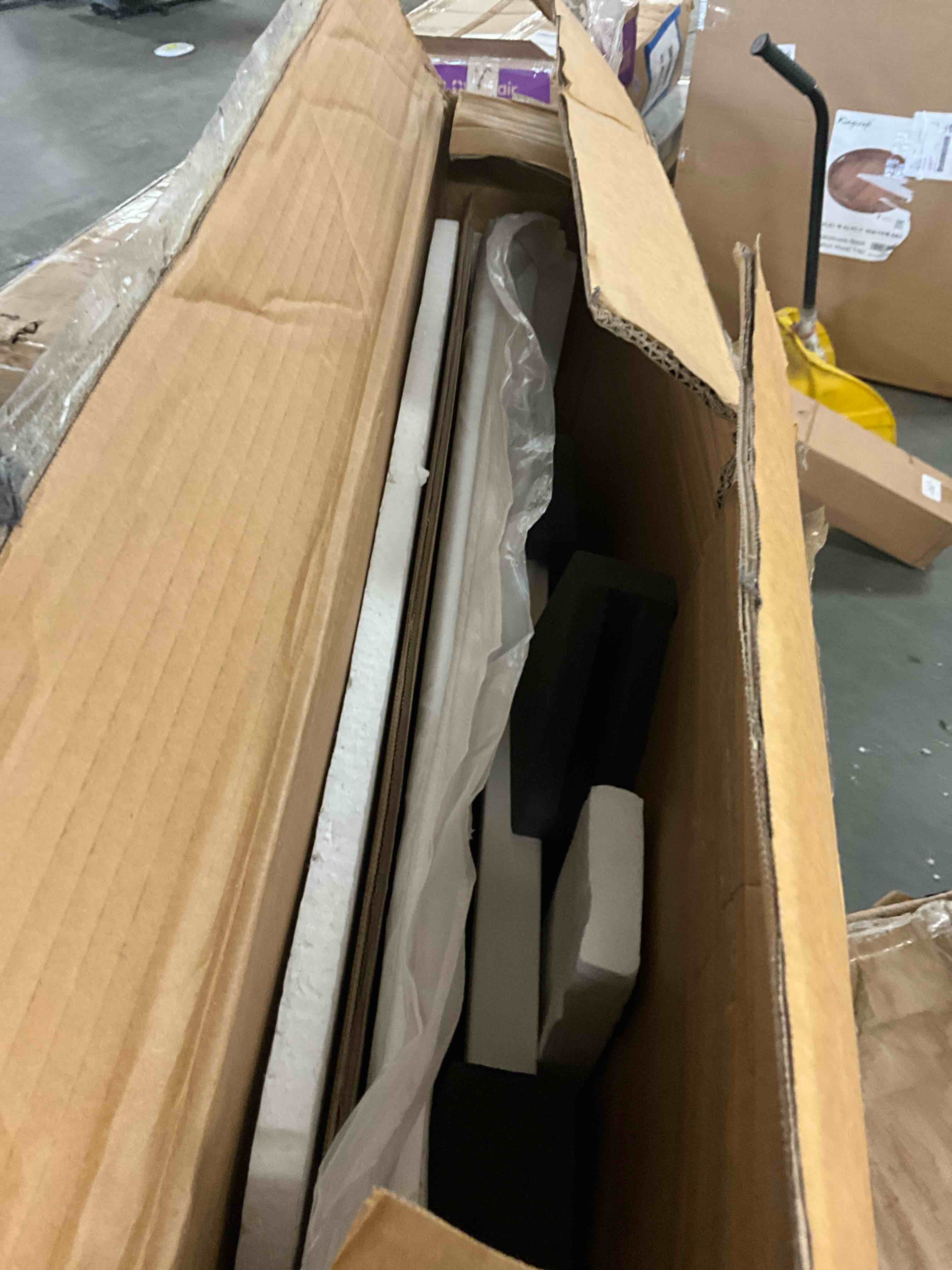 https://s3.amazonaws.com/lotting-images-prod/EmanualPiazza/GRA3466618_1758058914128.jpeg