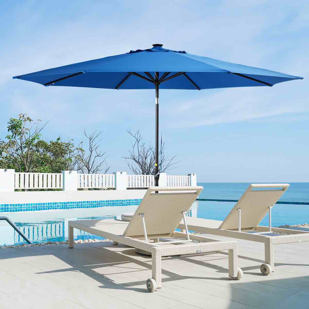 156" Large Outdoor Patio Umbrella With Solar Lights And Push Button Tilt/crank