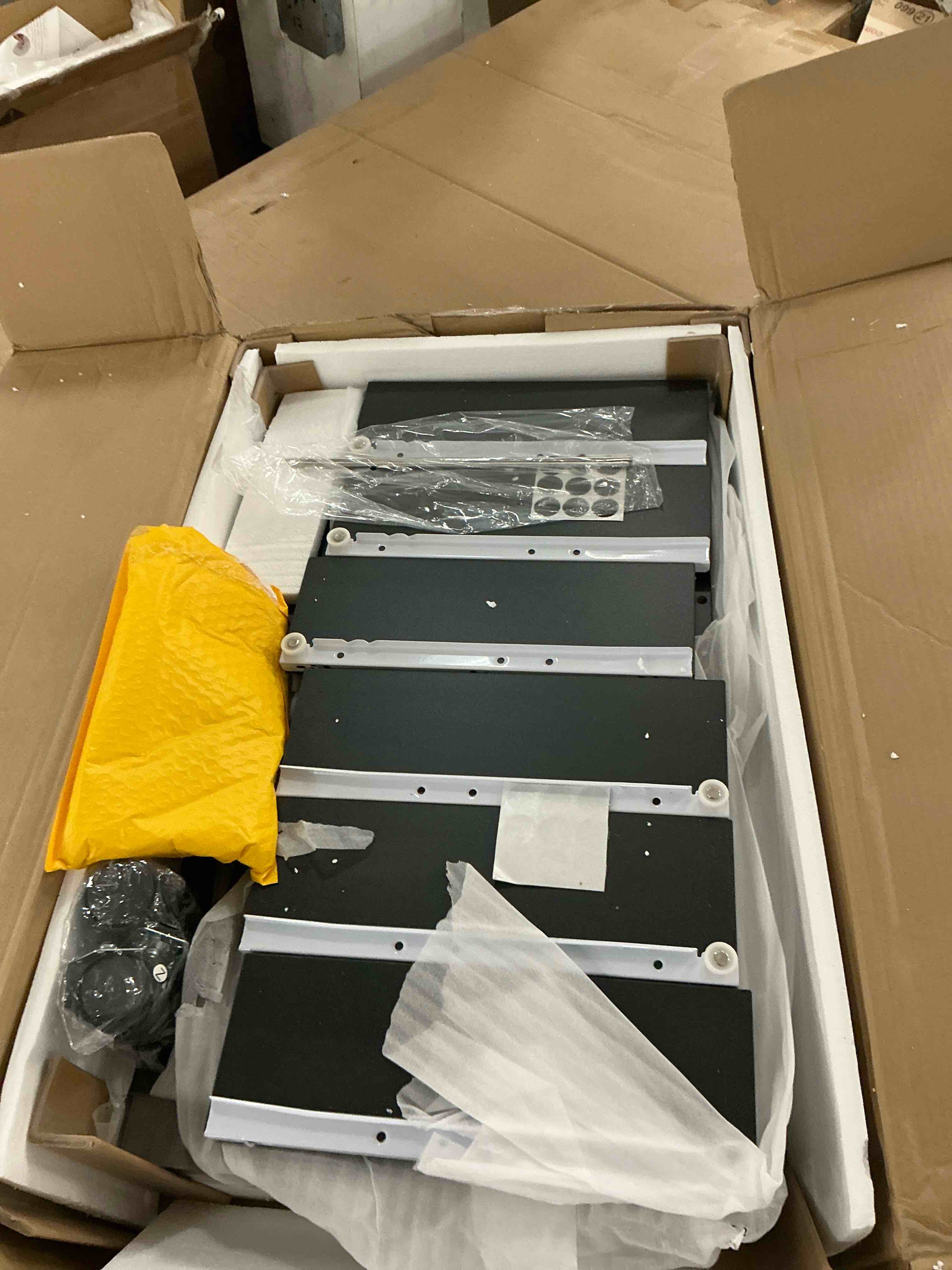 https://s3.amazonaws.com/lotting-images-prod/EmanualPiazza/GRA3466690_1758219097607.jpeg