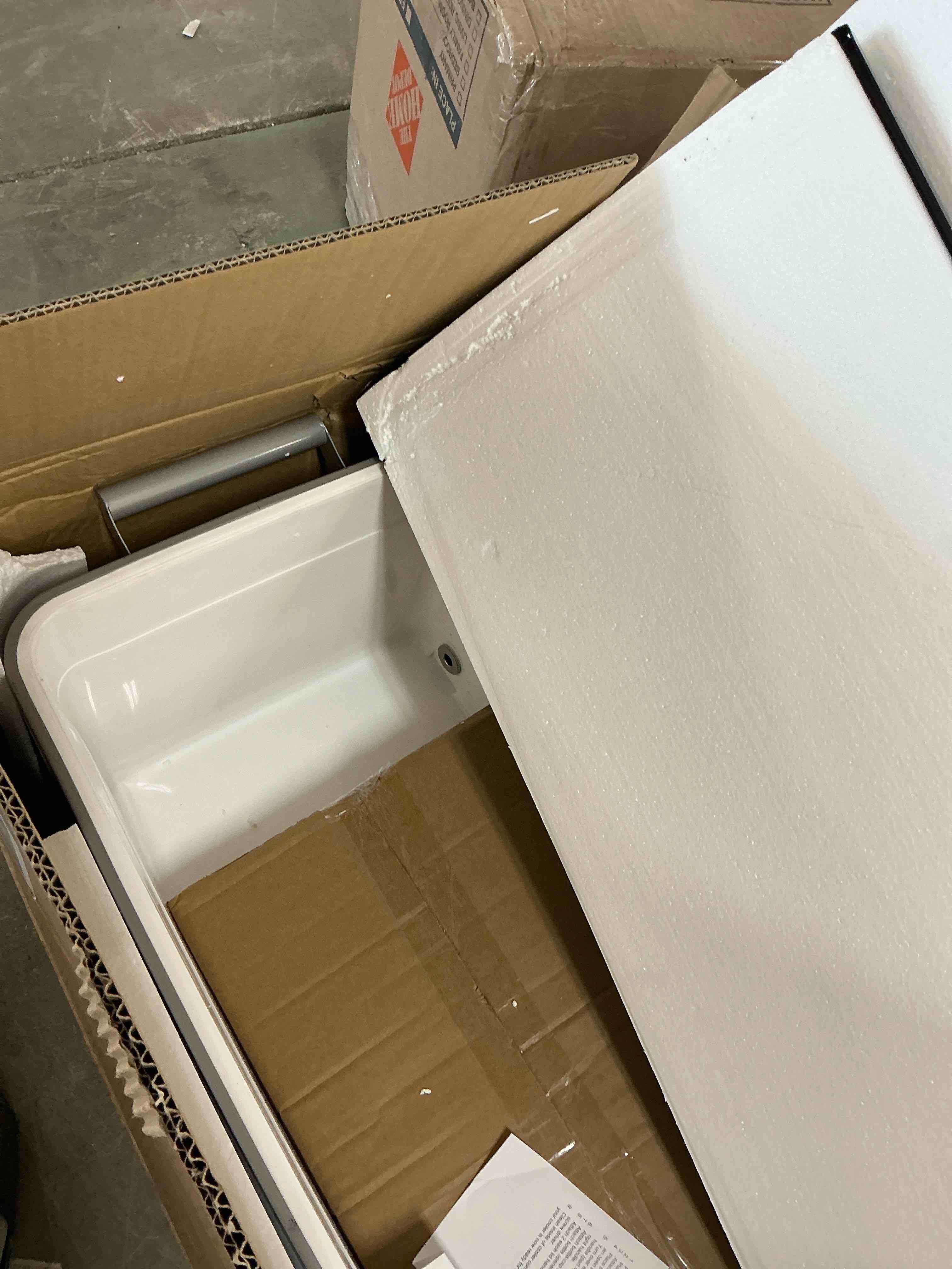 https://s3.amazonaws.com/lotting-images-prod/EmanualPiazza/GRA3466695_1758215455025.jpeg