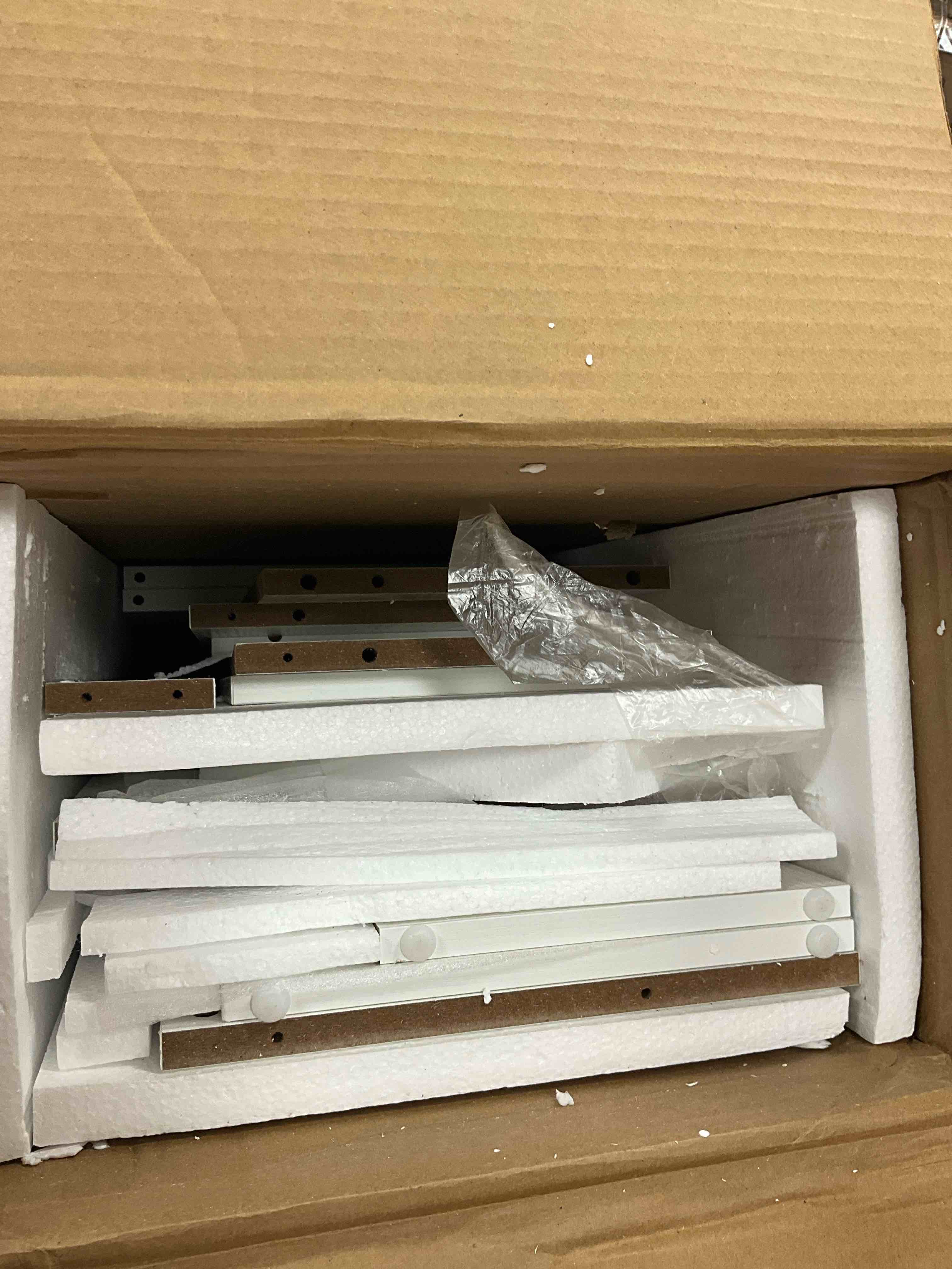 https://s3.amazonaws.com/lotting-images-prod/EmanualPiazza/GRA3467002_1758635823575.jpeg