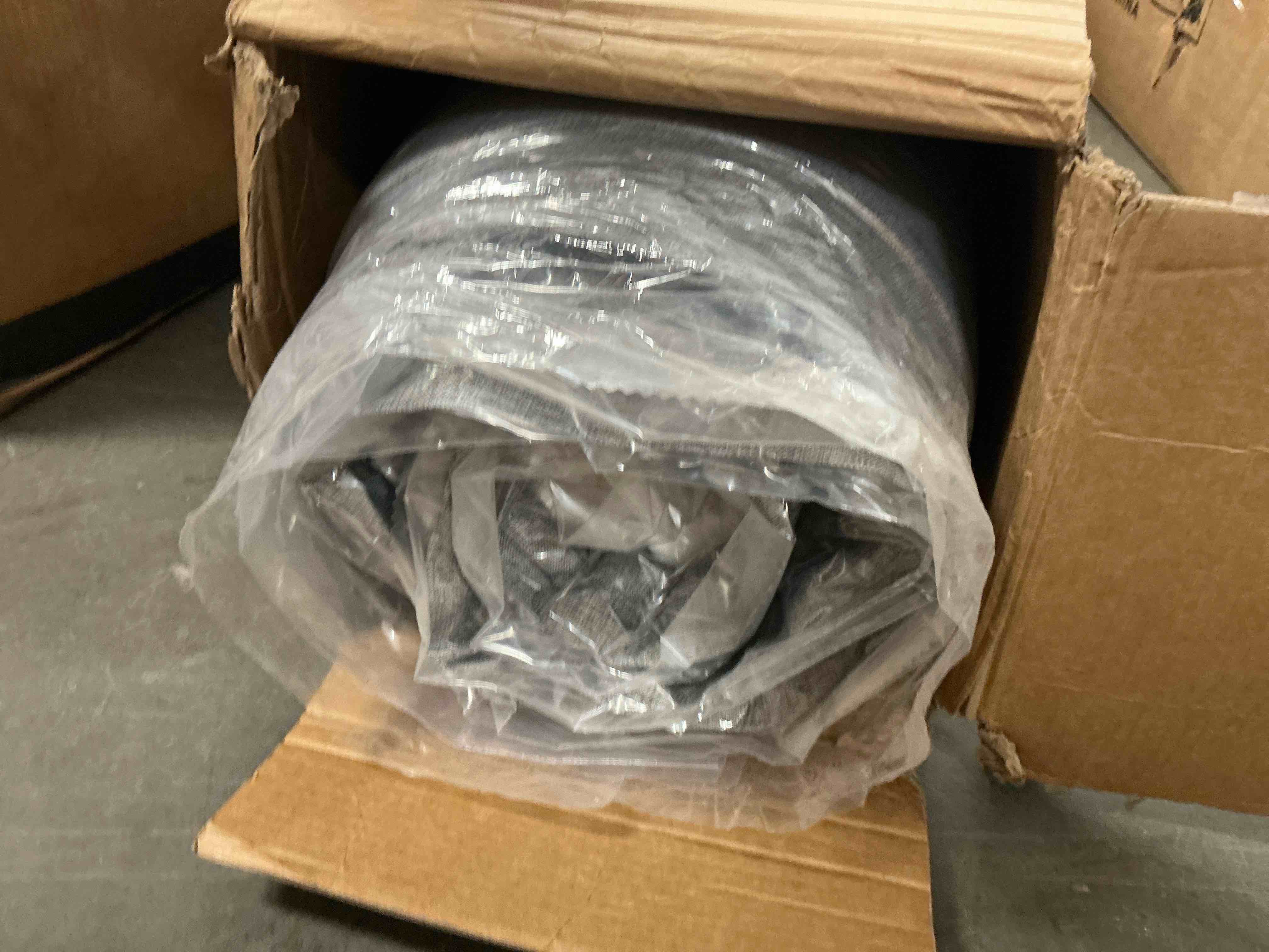 https://s3.amazonaws.com/lotting-images-prod/EmanualPiazza/GRA3467157_1758899340548.jpeg