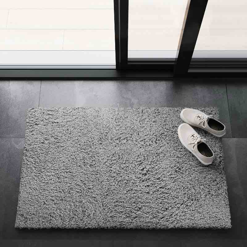 2'6"x3'10" Plush Shag Washable Accent Rug Gray - Room Essentials™