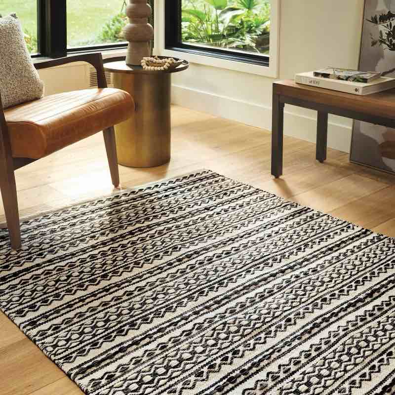 4'x6' Norwalk Stripe Rug Black/White - Threshold™