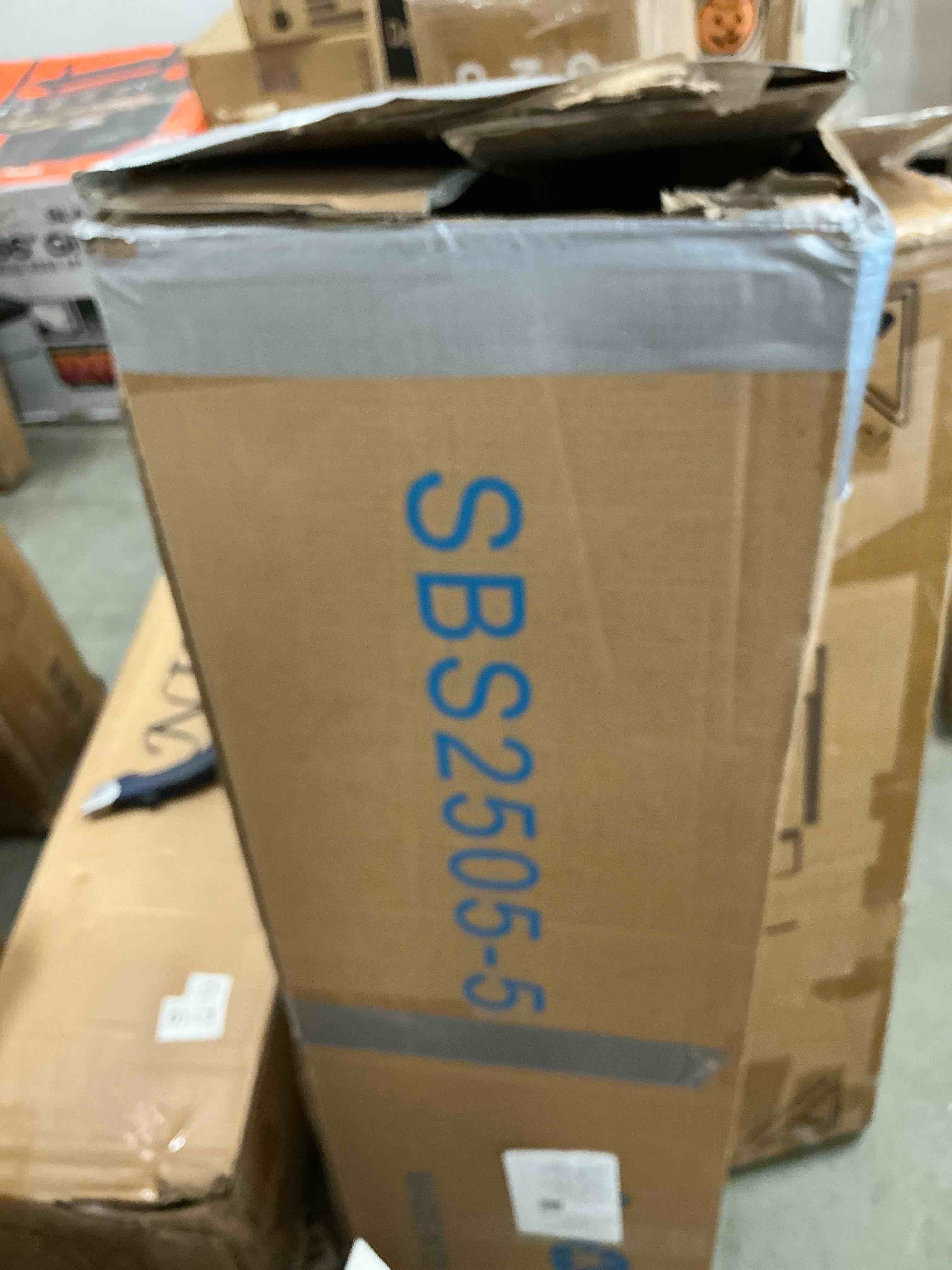 https://s3.amazonaws.com/lotting-images-prod/EmanualPiazza/GRA3467601_1759510376263.jpeg