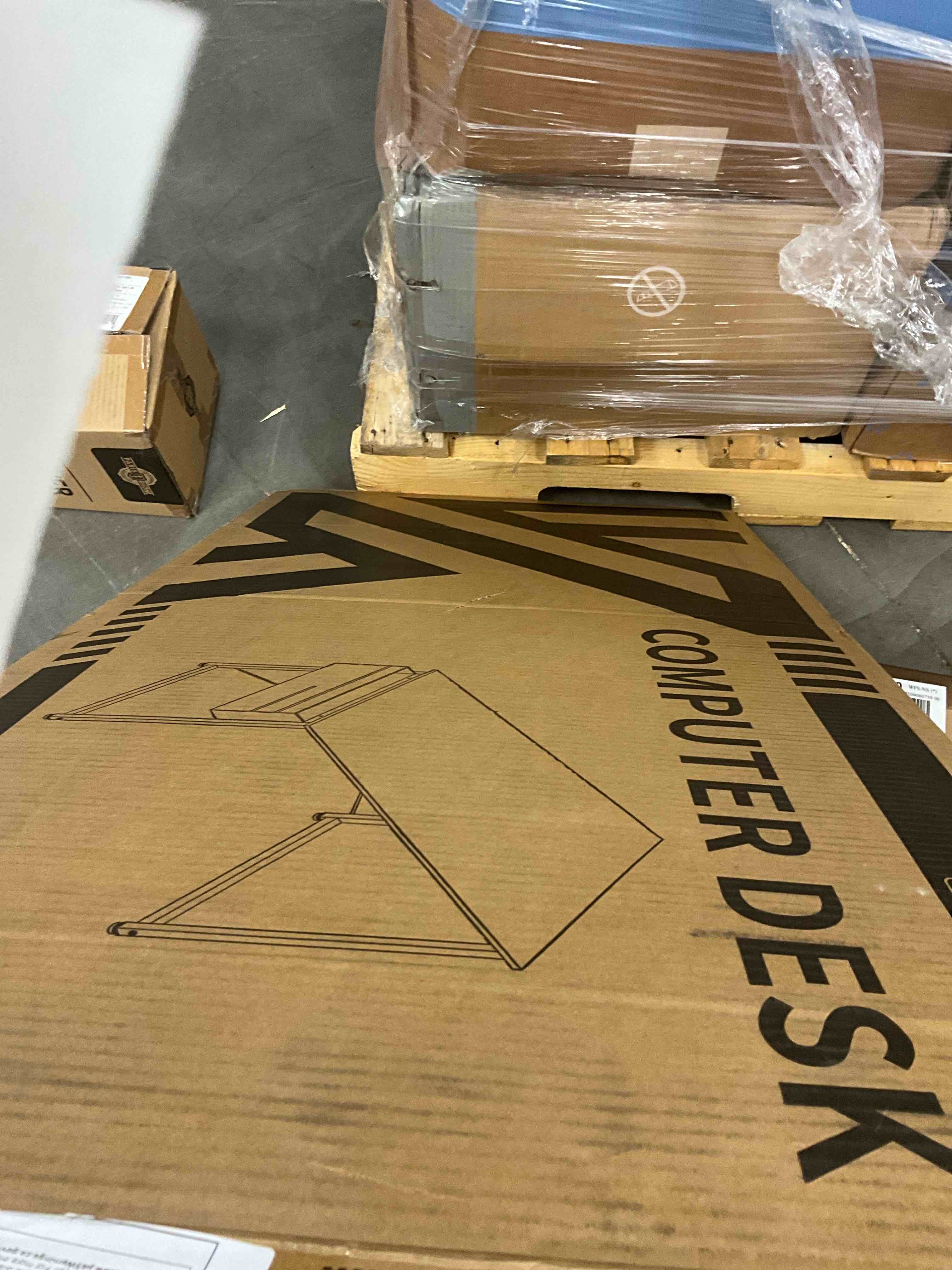 https://s3.amazonaws.com/lotting-images-prod/EmanualPiazza/GRA3467976_1760026503916.jpeg
