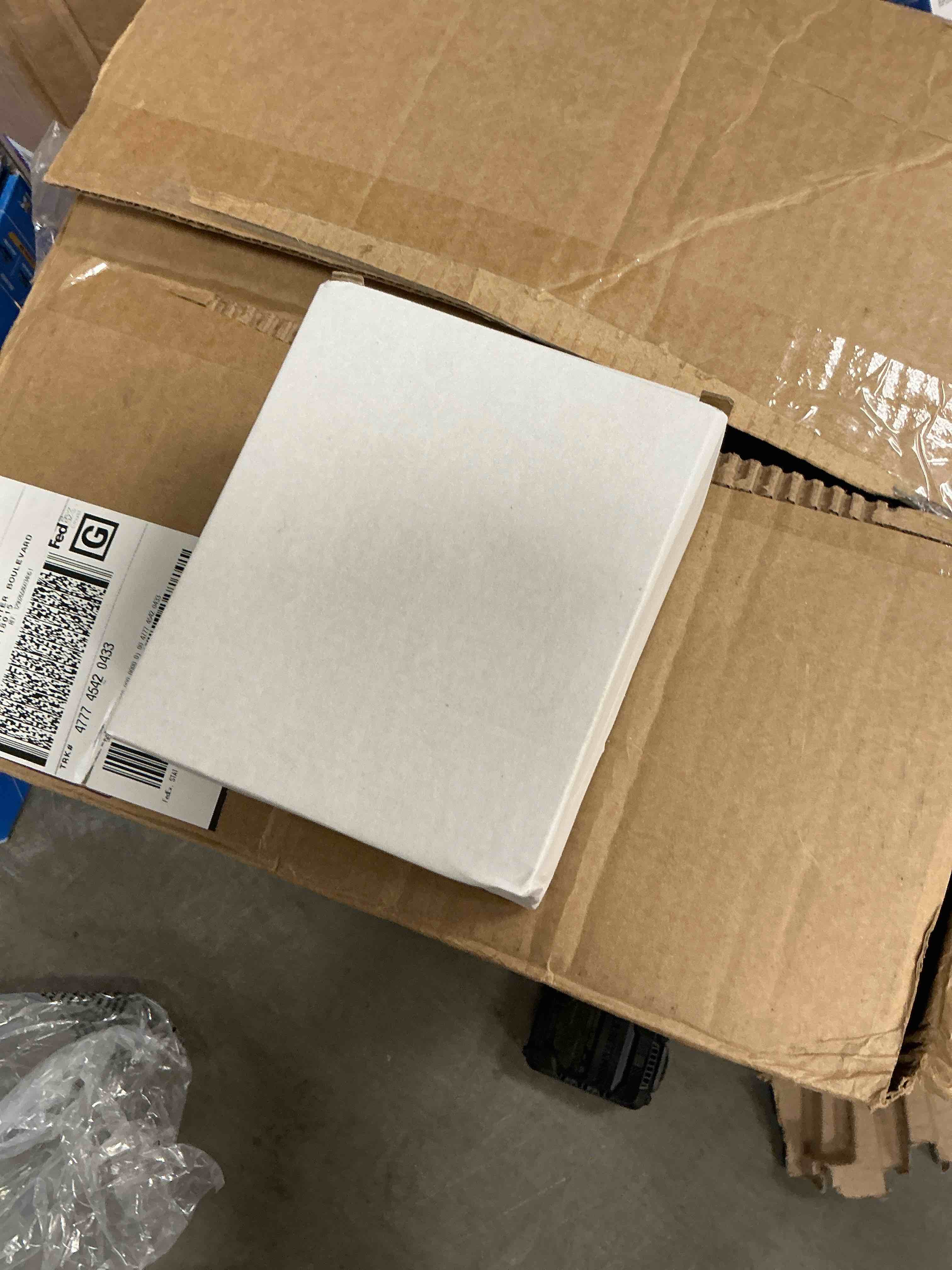 https://s3.amazonaws.com/lotting-images-prod/EmanualPiazza/GRA3468316_1760544293207.jpeg