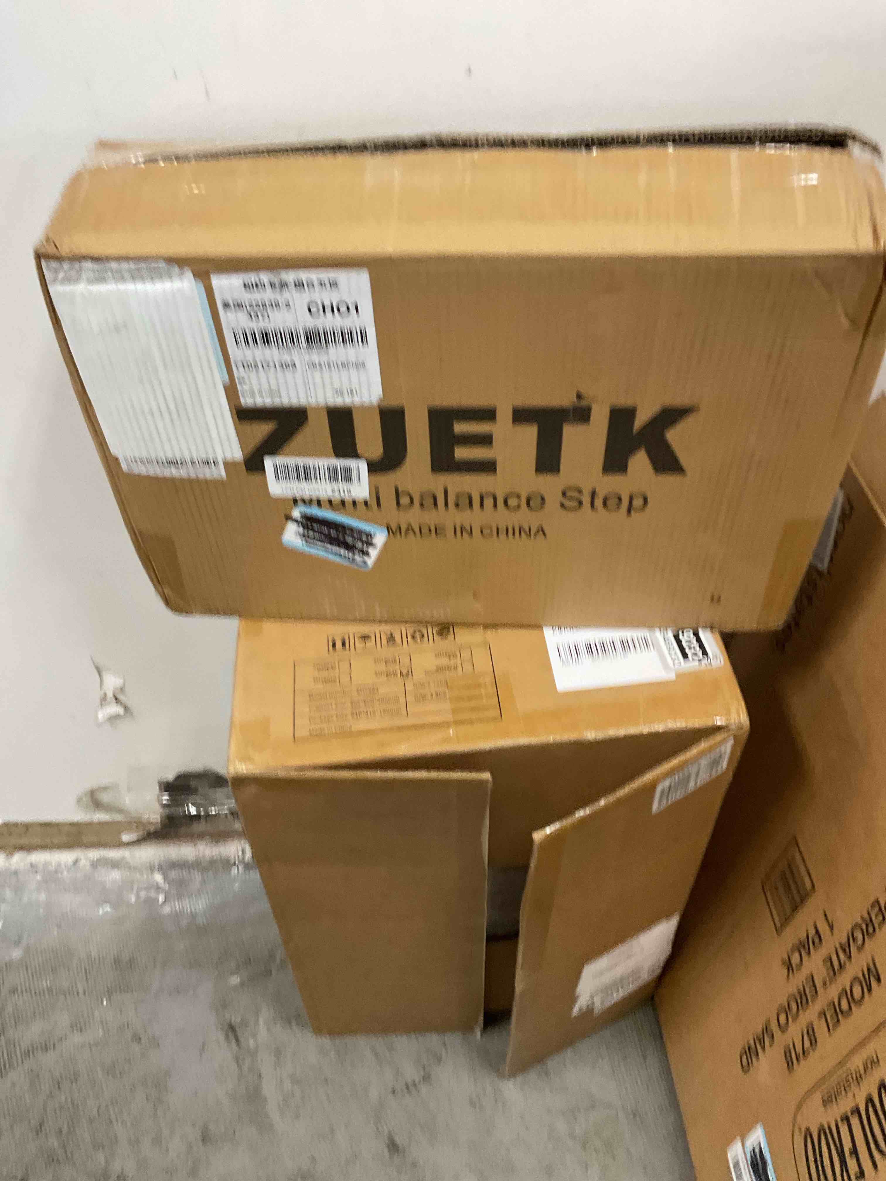 https://s3.amazonaws.com/lotting-images-prod/EmanualPiazza/GRA3469231_1753890069689.jpeg