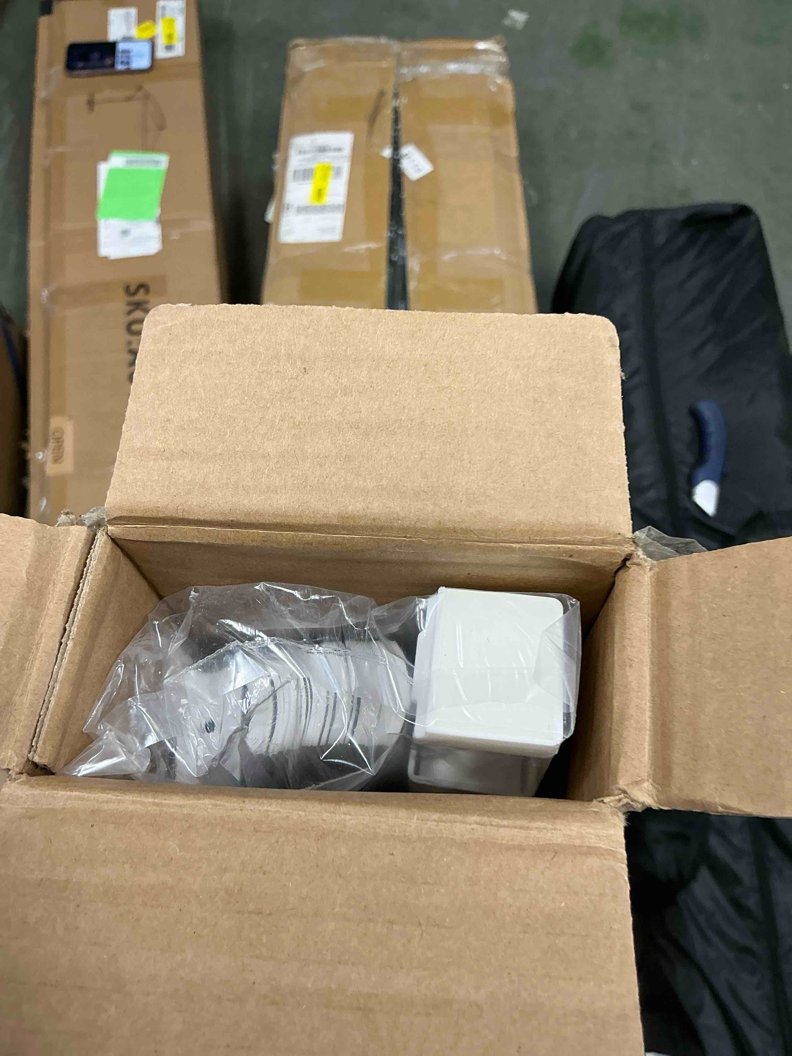 https://s3.amazonaws.com/lotting-images-prod/EmanualPiazza/GRA3470014_1754592035868.jpeg