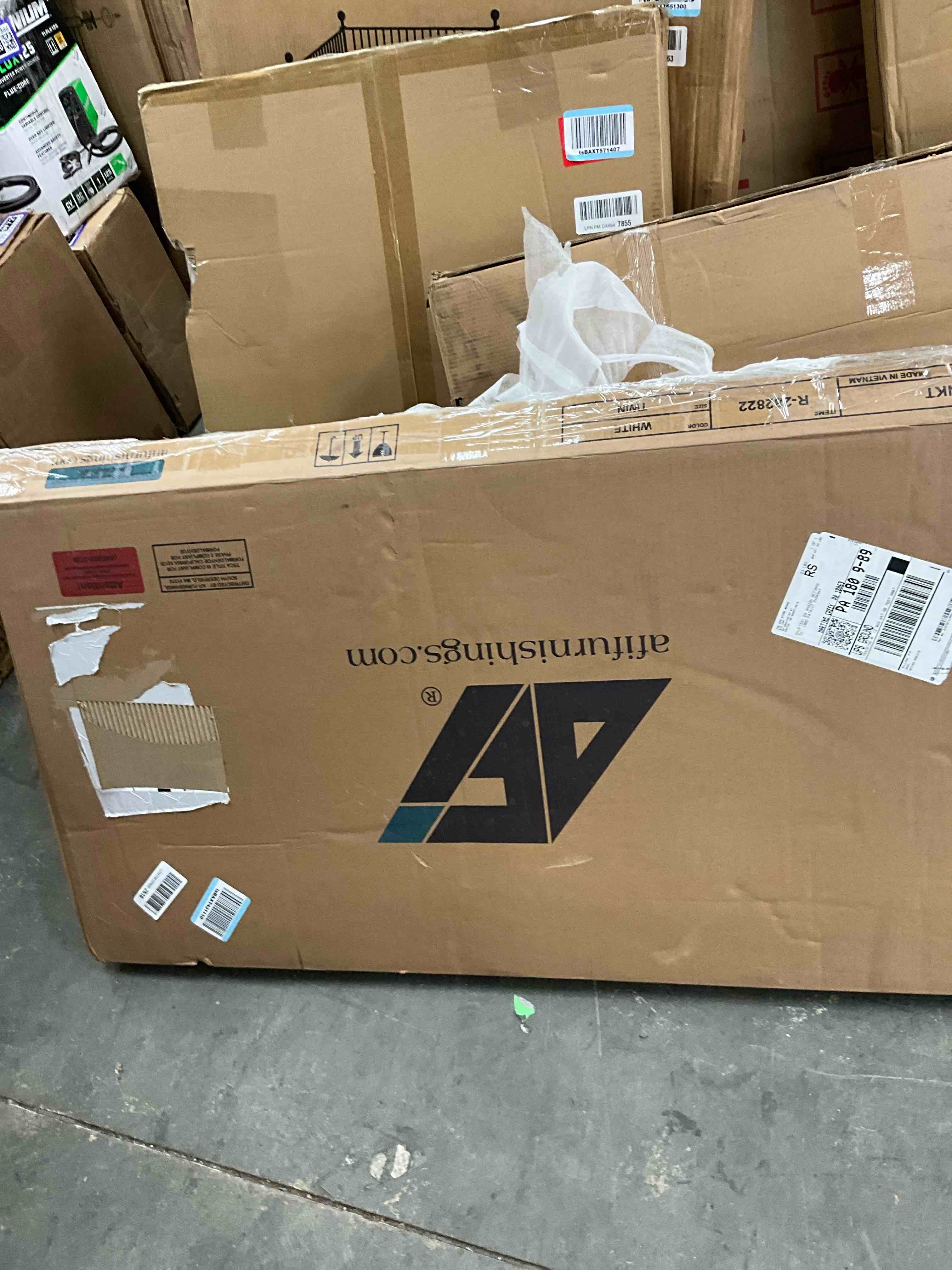 https://s3.amazonaws.com/lotting-images-prod/EmanualPiazza/GRA3471381_1756216945853.jpeg