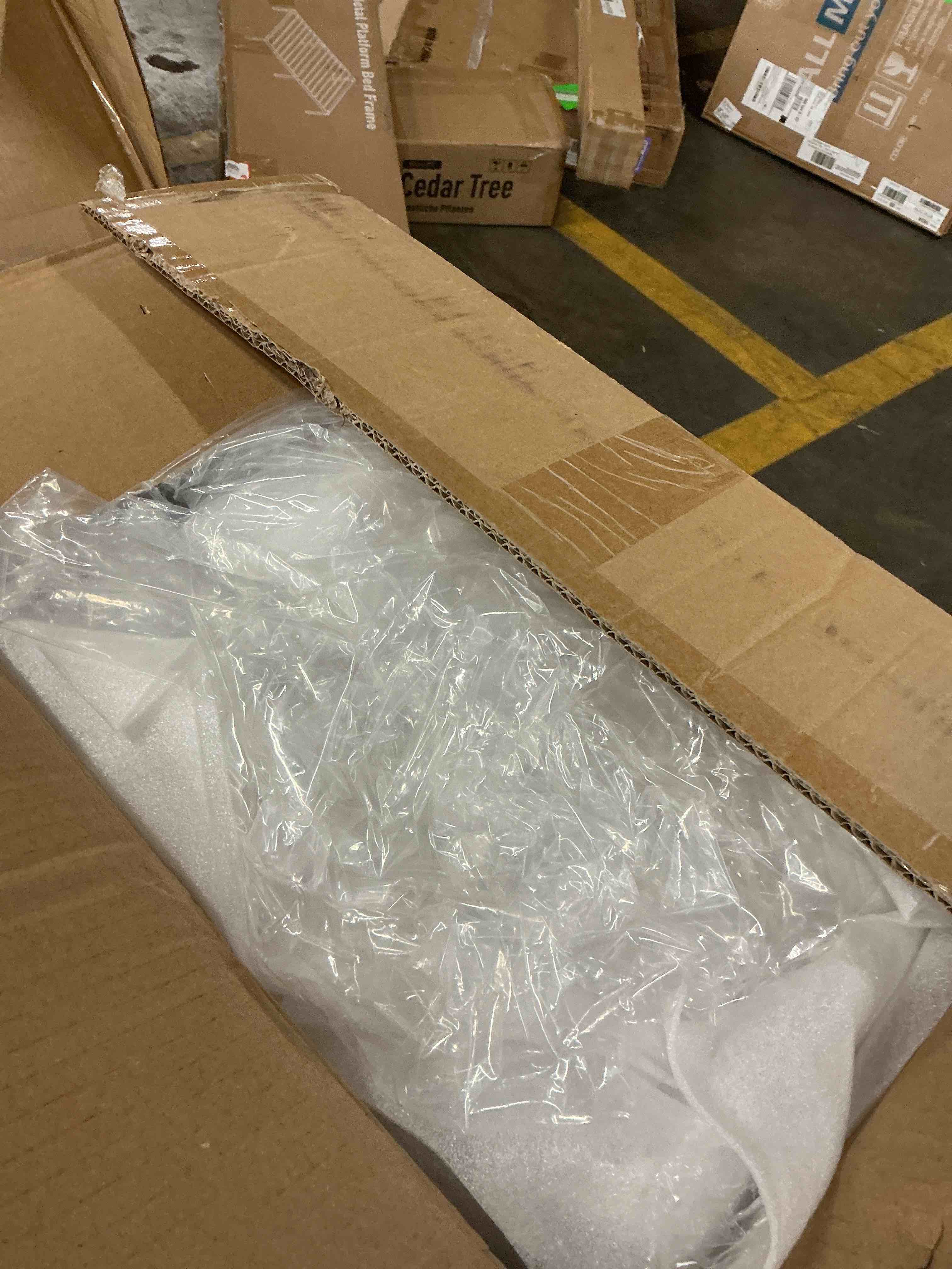https://s3.amazonaws.com/lotting-images-prod/EmanualPiazza/GRA3808405_1777572829713.jpeg