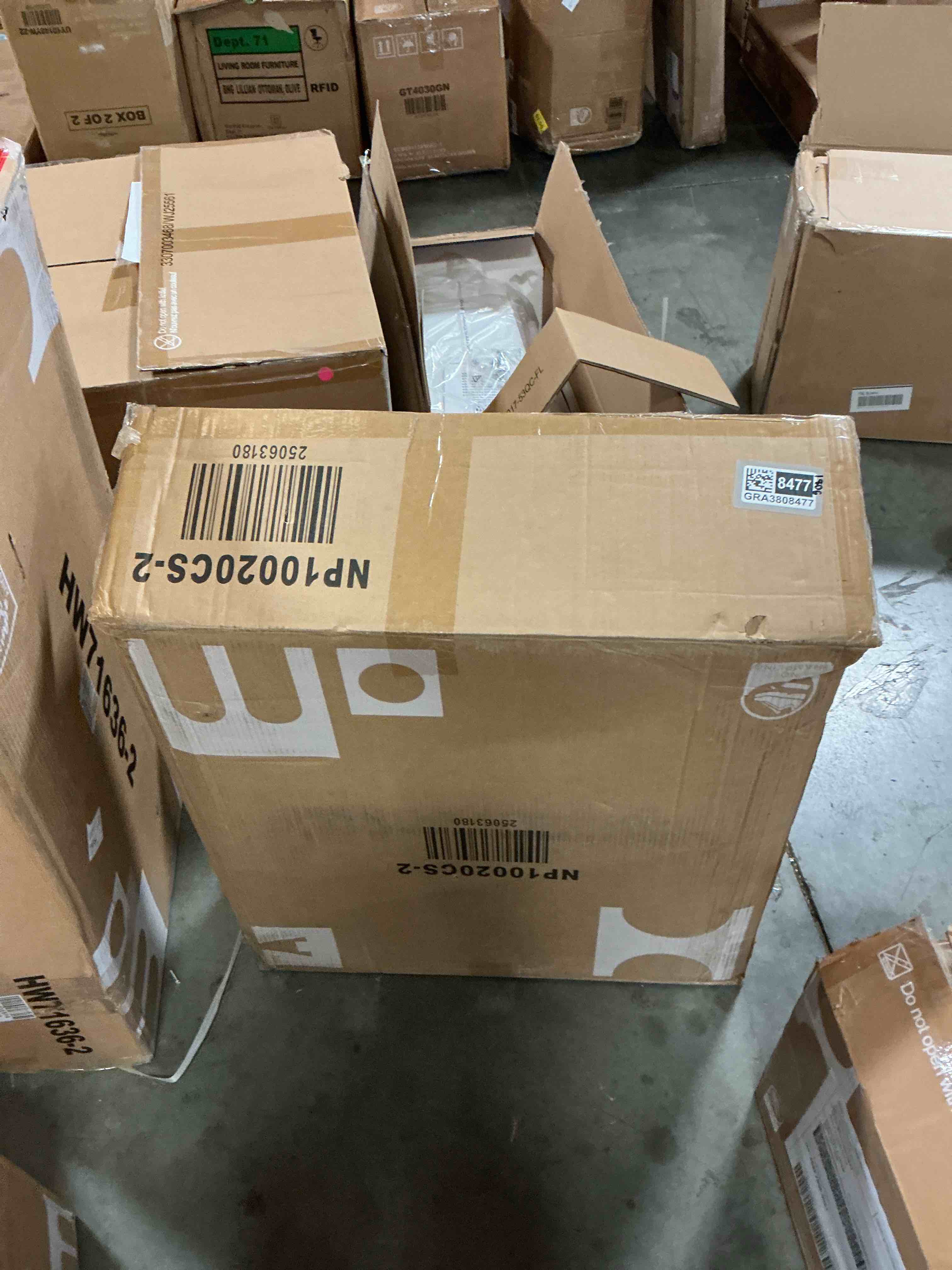 https://s3.amazonaws.com/lotting-images-prod/EmanualPiazza/GRA3808477_1777653808003.jpeg