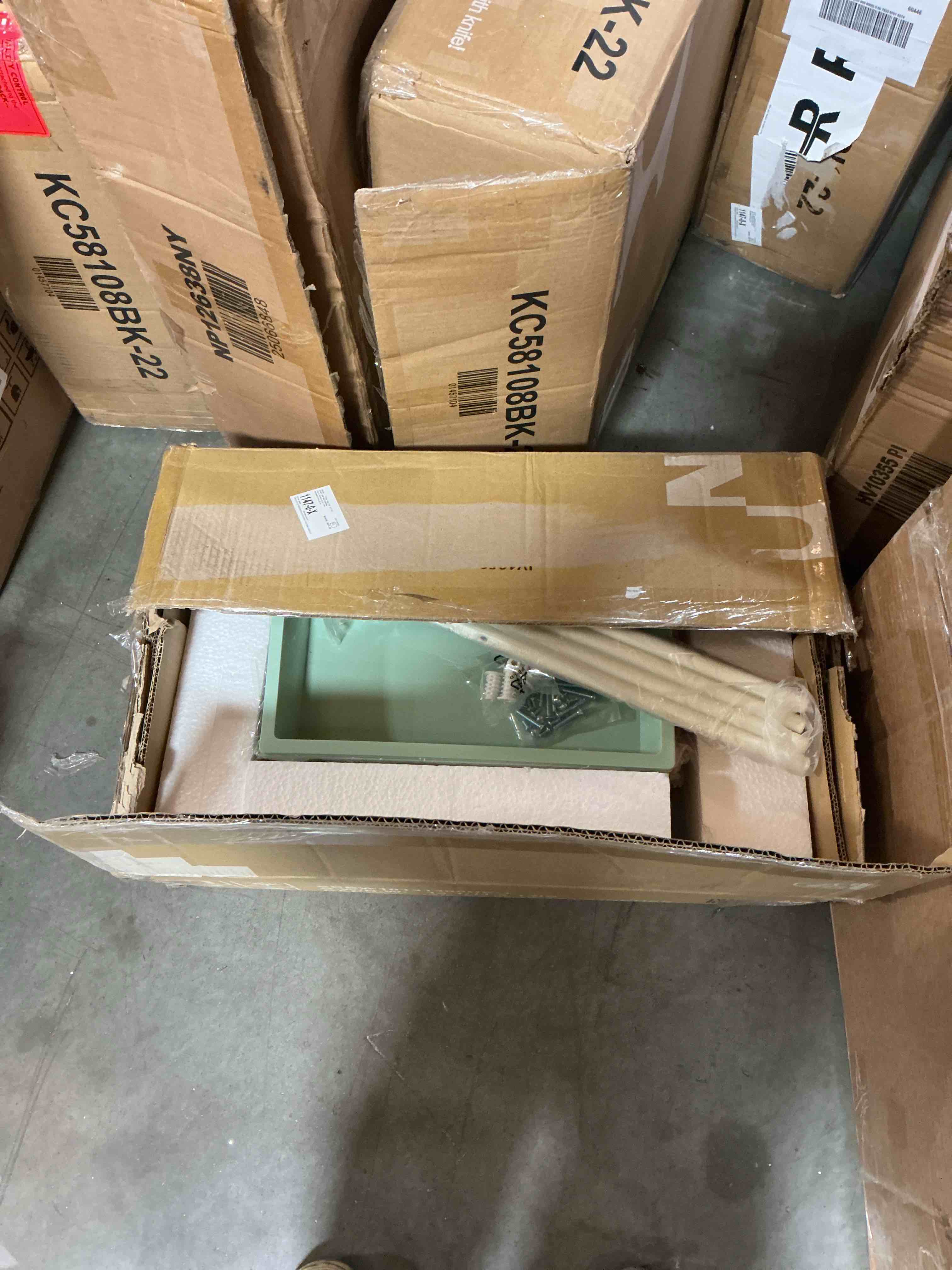 https://s3.amazonaws.com/lotting-images-prod/EmanualPiazza/GRA3808480_1777654447563.jpeg