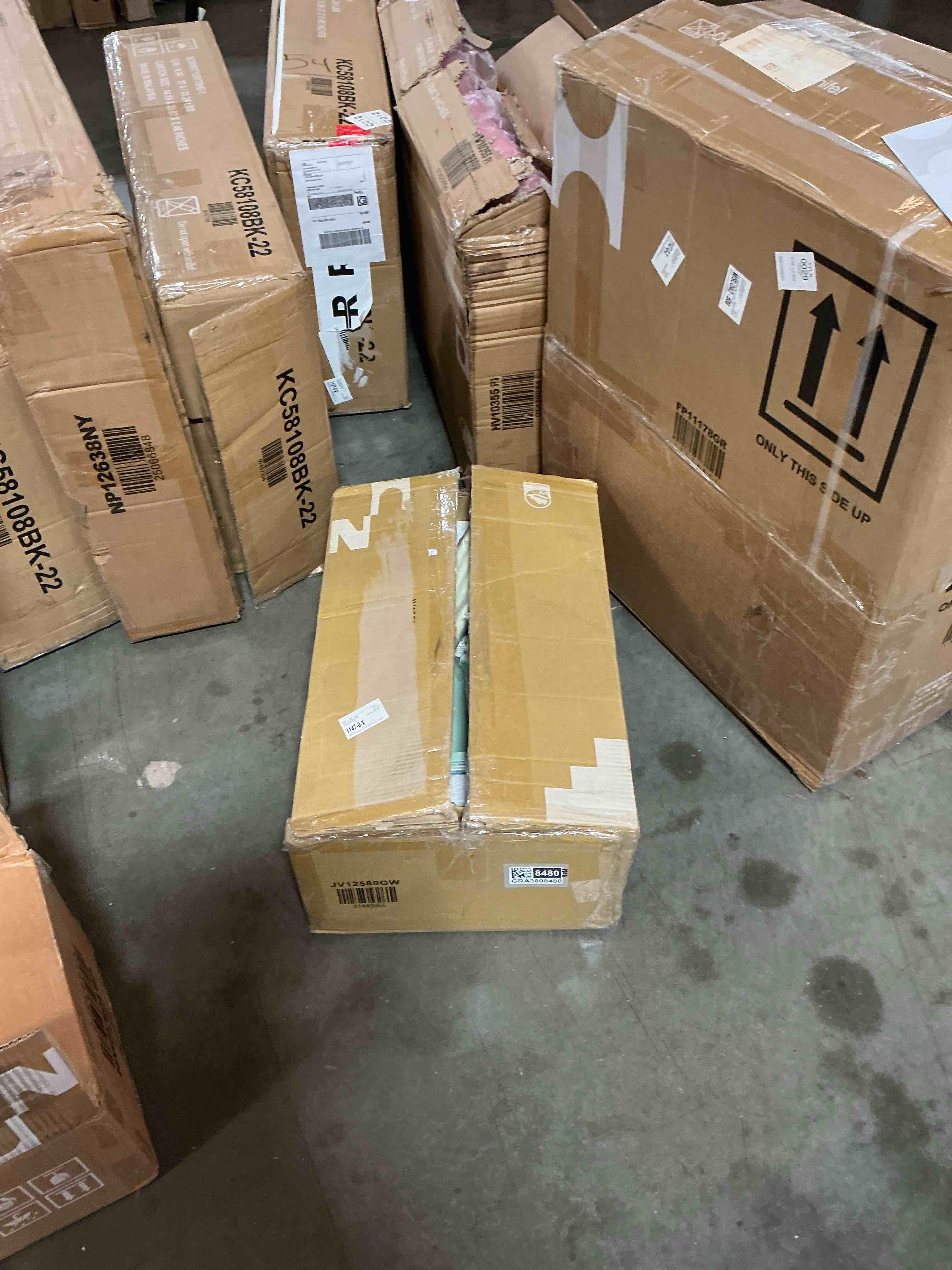 https://s3.amazonaws.com/lotting-images-prod/EmanualPiazza/GRA3808480_1777654461476.jpeg