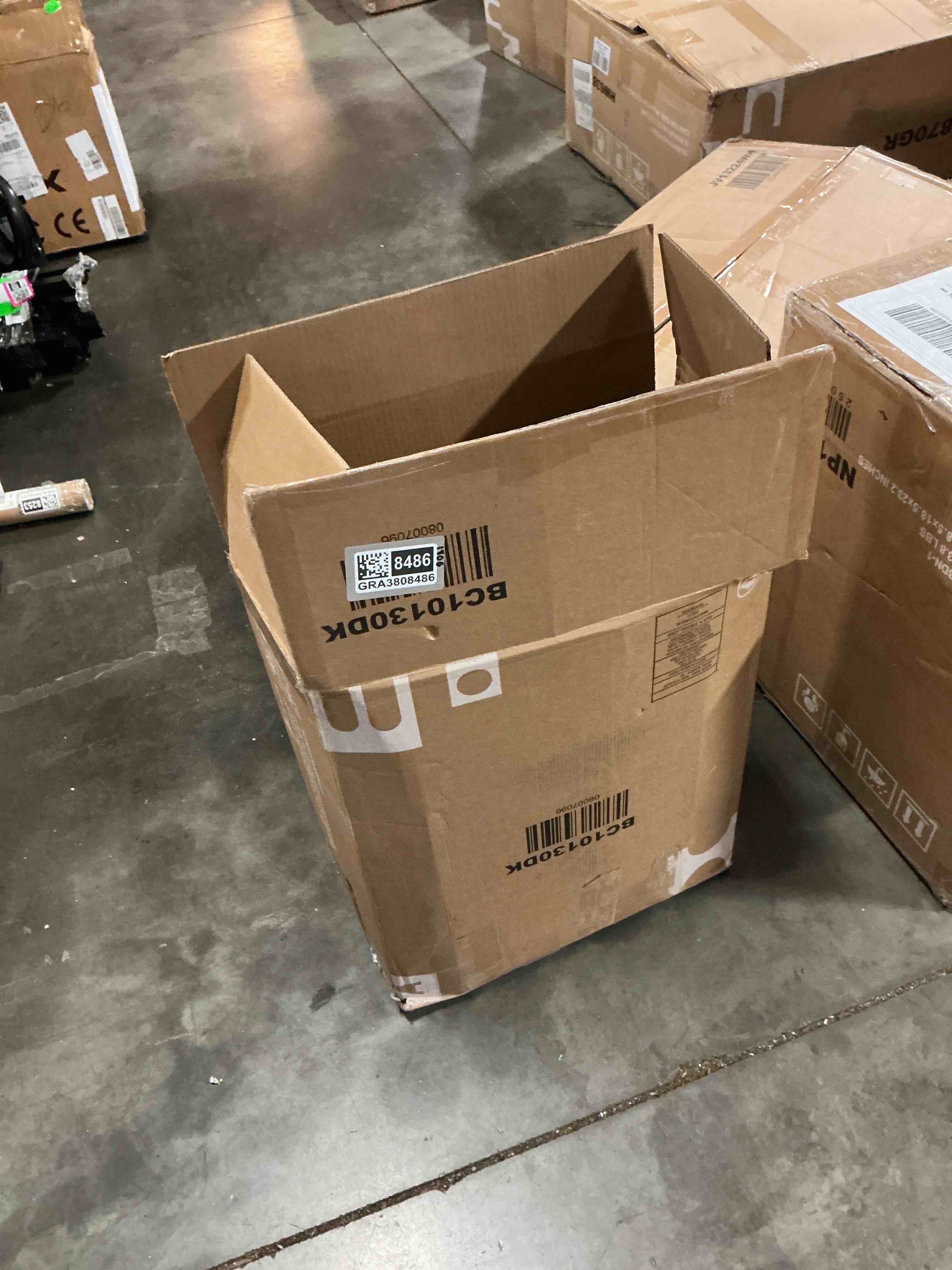 https://s3.amazonaws.com/lotting-images-prod/EmanualPiazza/GRA3808486_1777652570175.jpeg