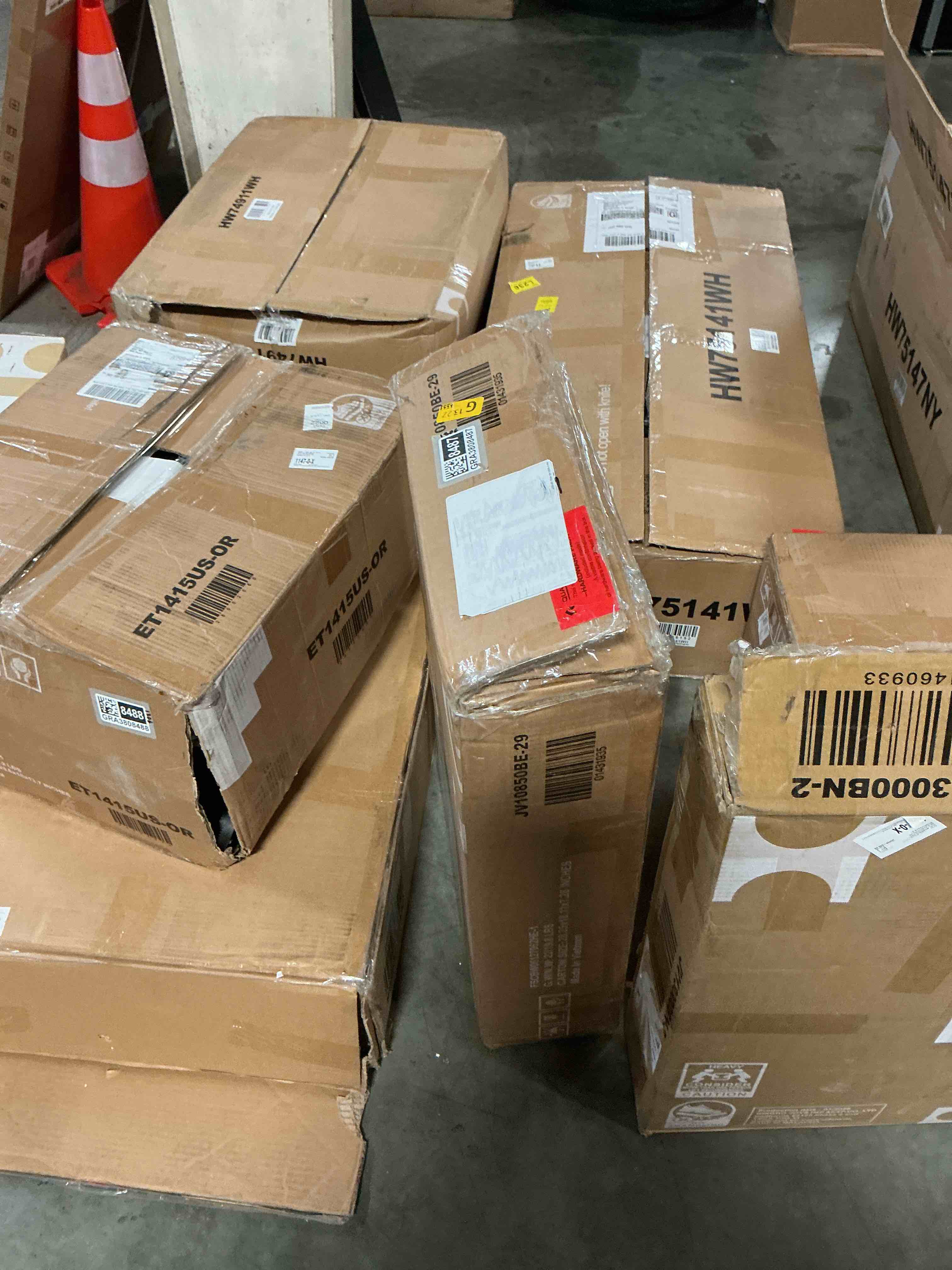 https://s3.amazonaws.com/lotting-images-prod/EmanualPiazza/GRA3808487_1777645870372.jpeg