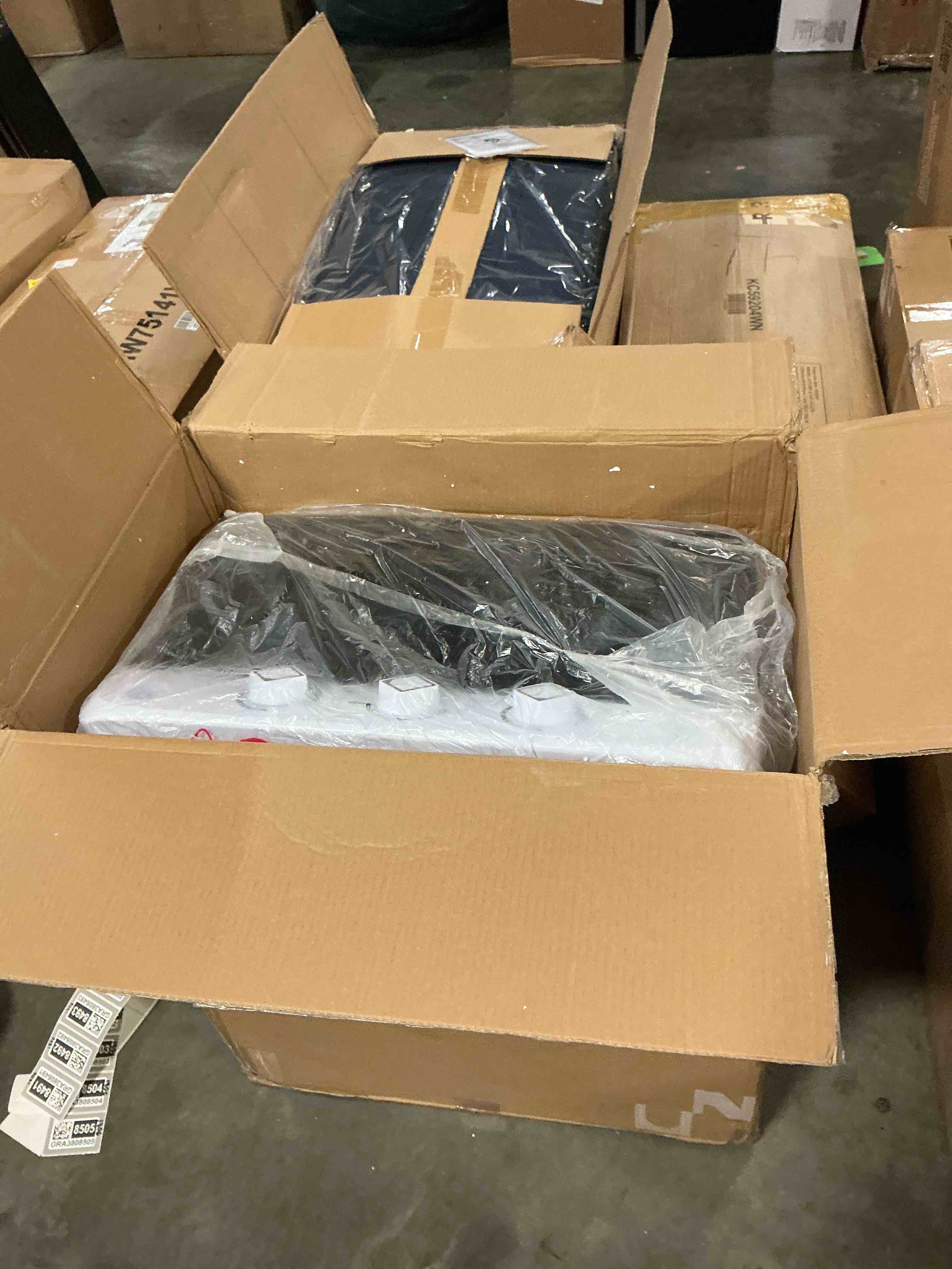 https://s3.amazonaws.com/lotting-images-prod/EmanualPiazza/GRA3808490_1777646385299.jpeg