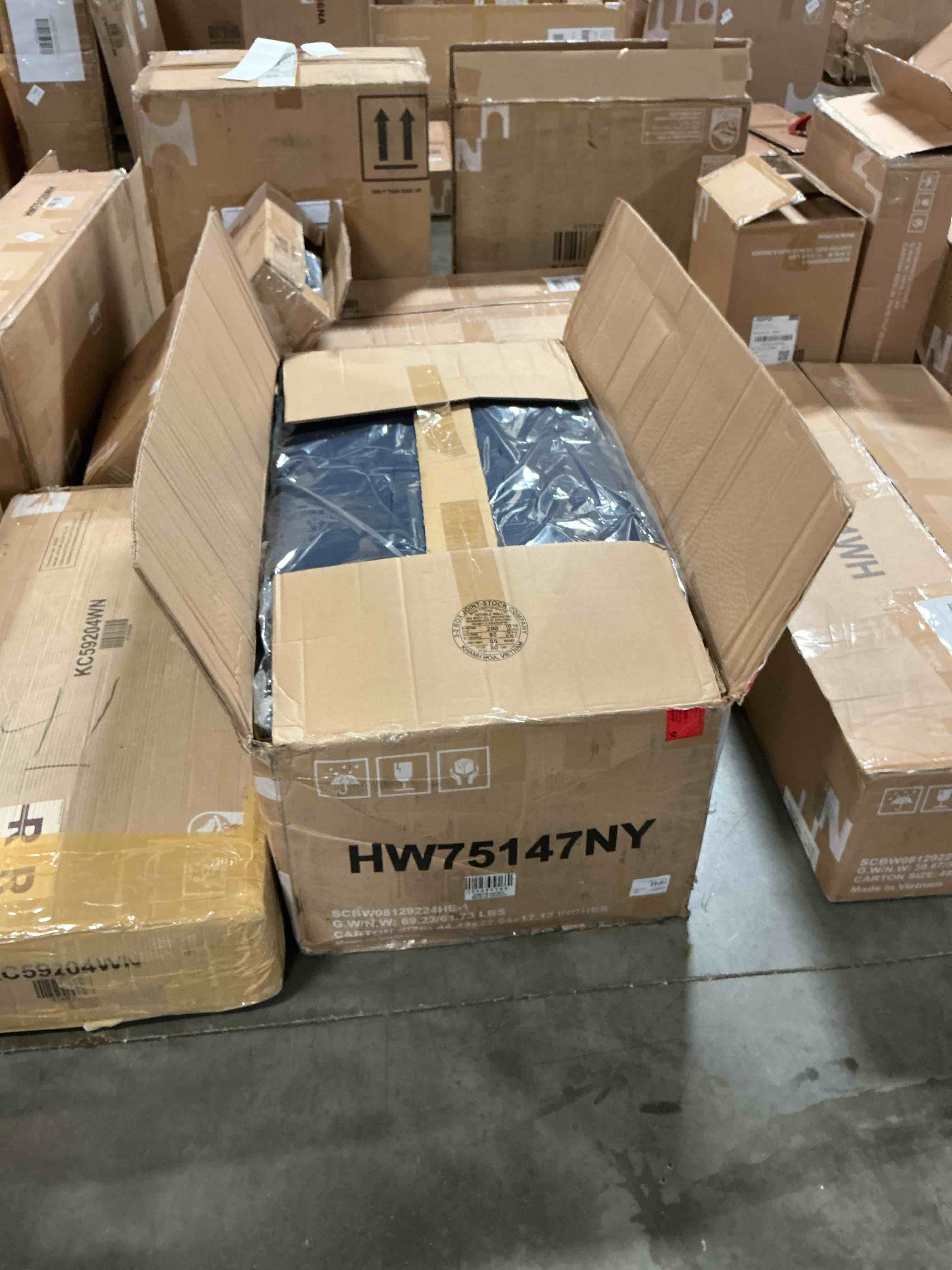 https://s3.amazonaws.com/lotting-images-prod/EmanualPiazza/GRA3808492_1777647108586.jpeg