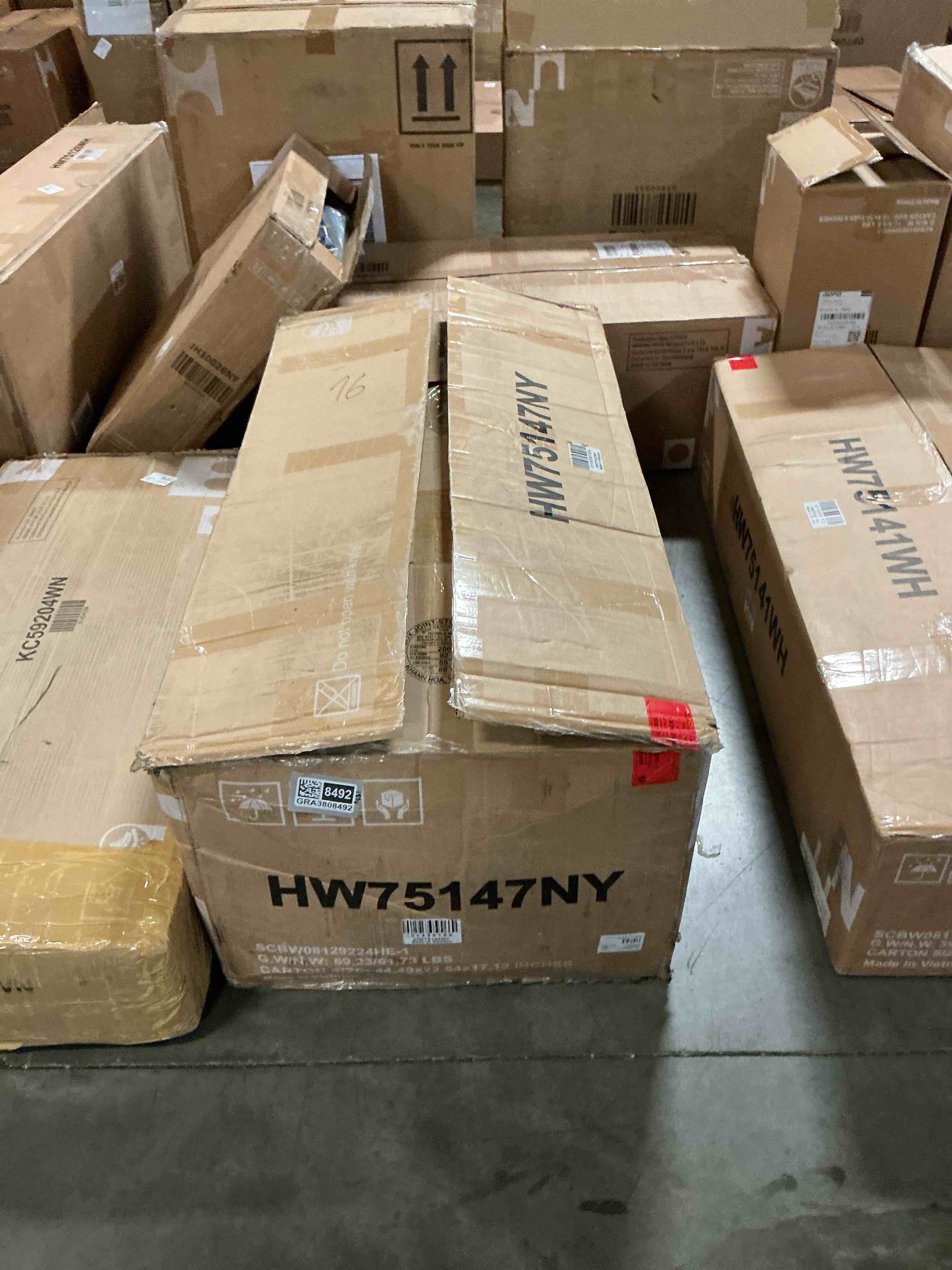 https://s3.amazonaws.com/lotting-images-prod/EmanualPiazza/GRA3808492_1777647128943.jpeg
