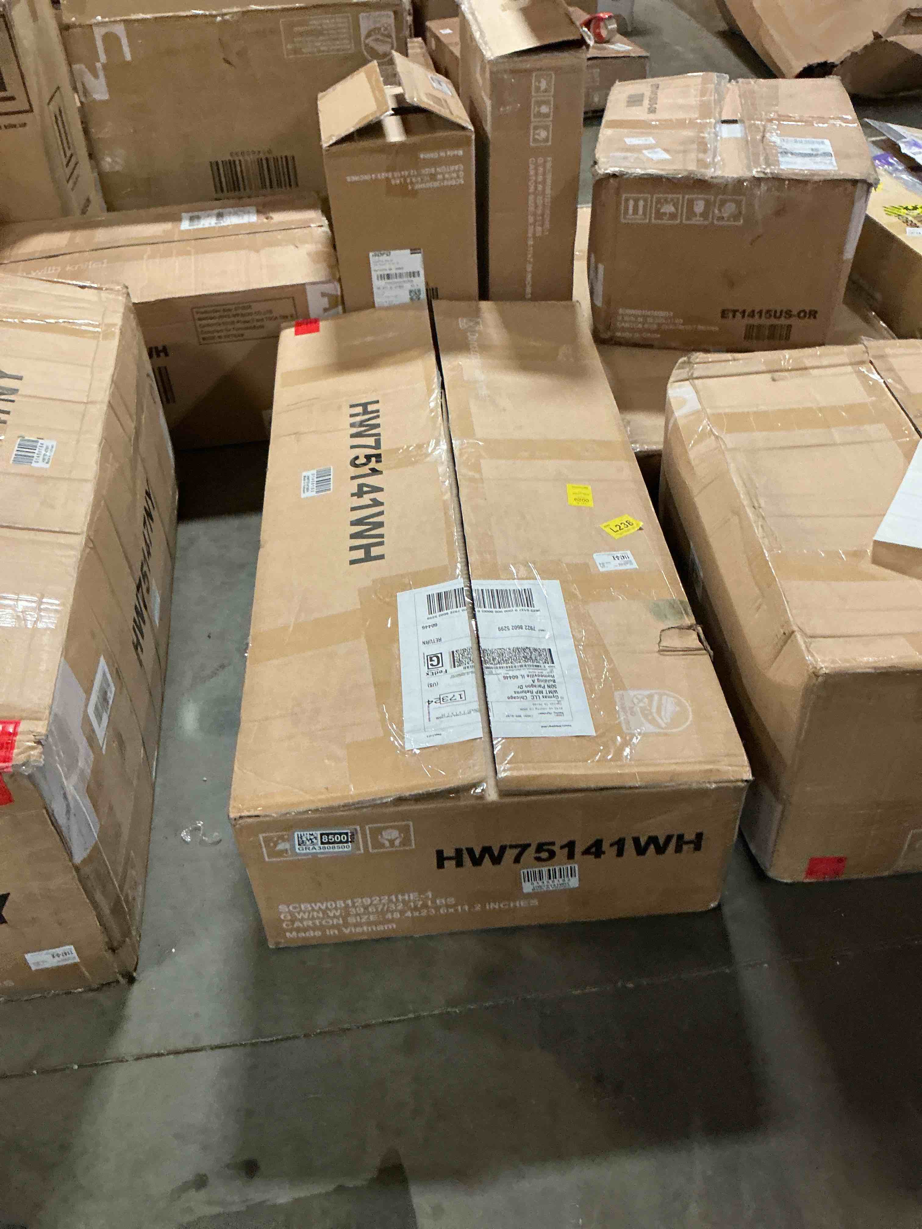 https://s3.amazonaws.com/lotting-images-prod/EmanualPiazza/GRA3808500_1777647365755.jpeg