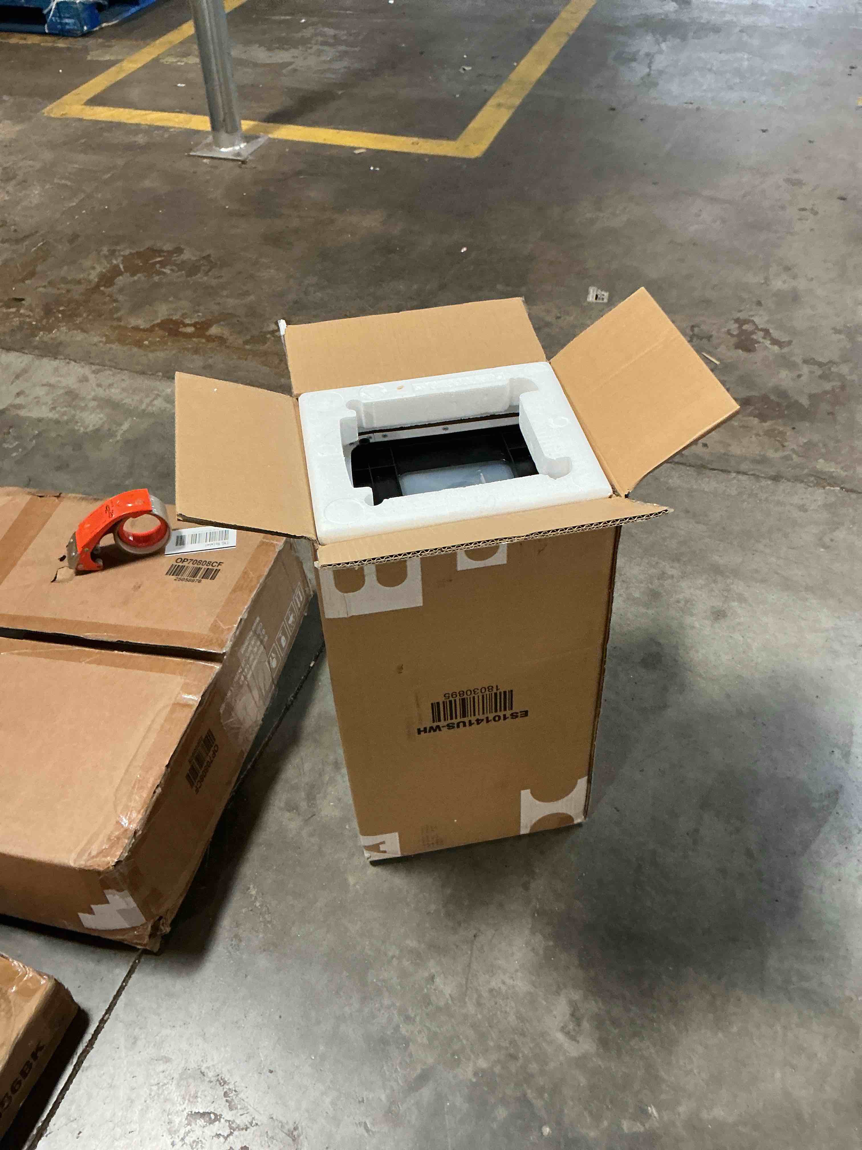 https://s3.amazonaws.com/lotting-images-prod/EmanualPiazza/GRA3808501_1777646152150.jpeg
