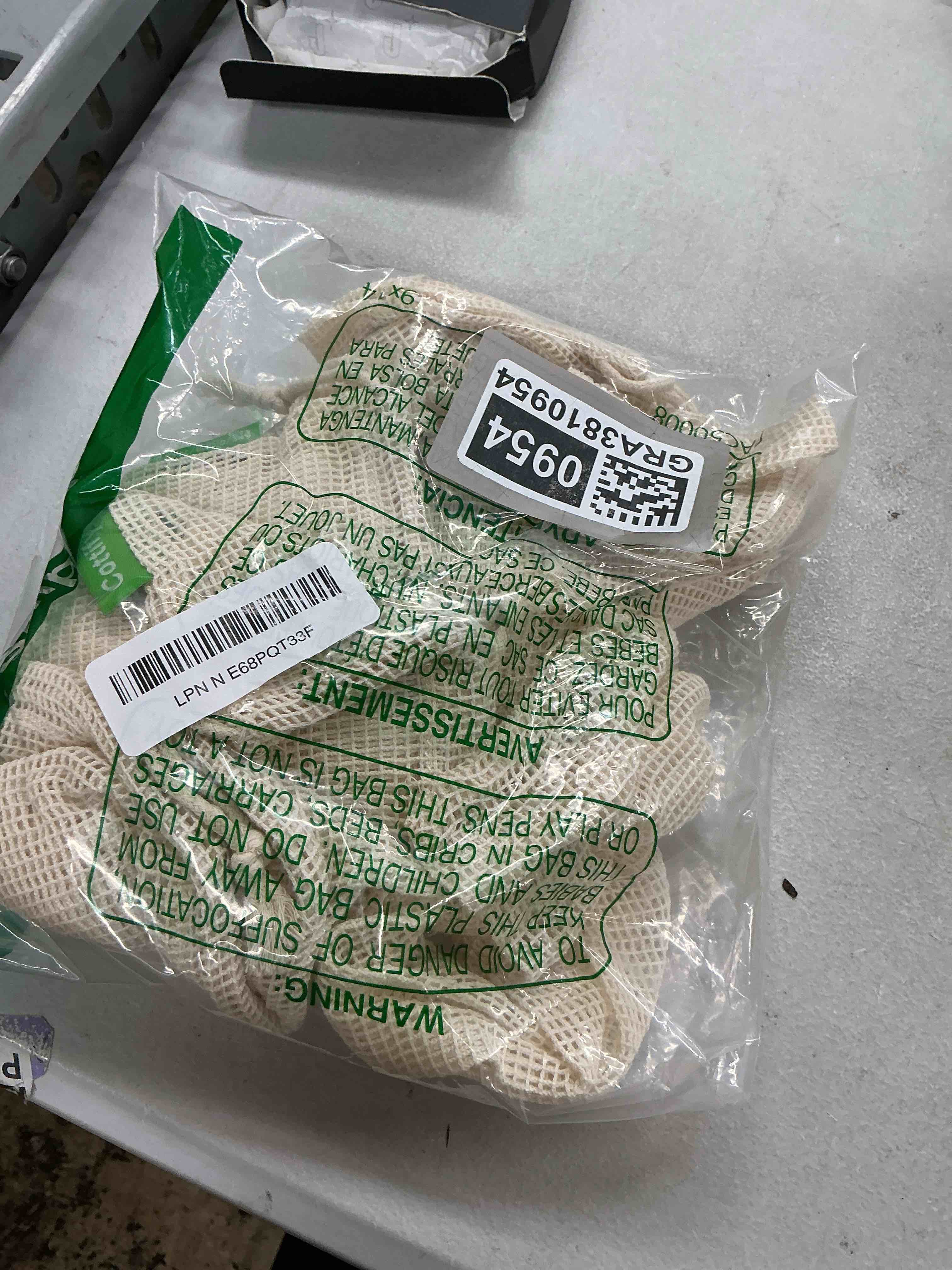 Condition photo showing Good Condition for 4-pack reusable produce bags grocery washable xl, organic cotton mesh produce bags double-stitched vegetable grocery reusable, tare weight, cotton produce bags reusable washable, produce bgs xl natural 4x x-large