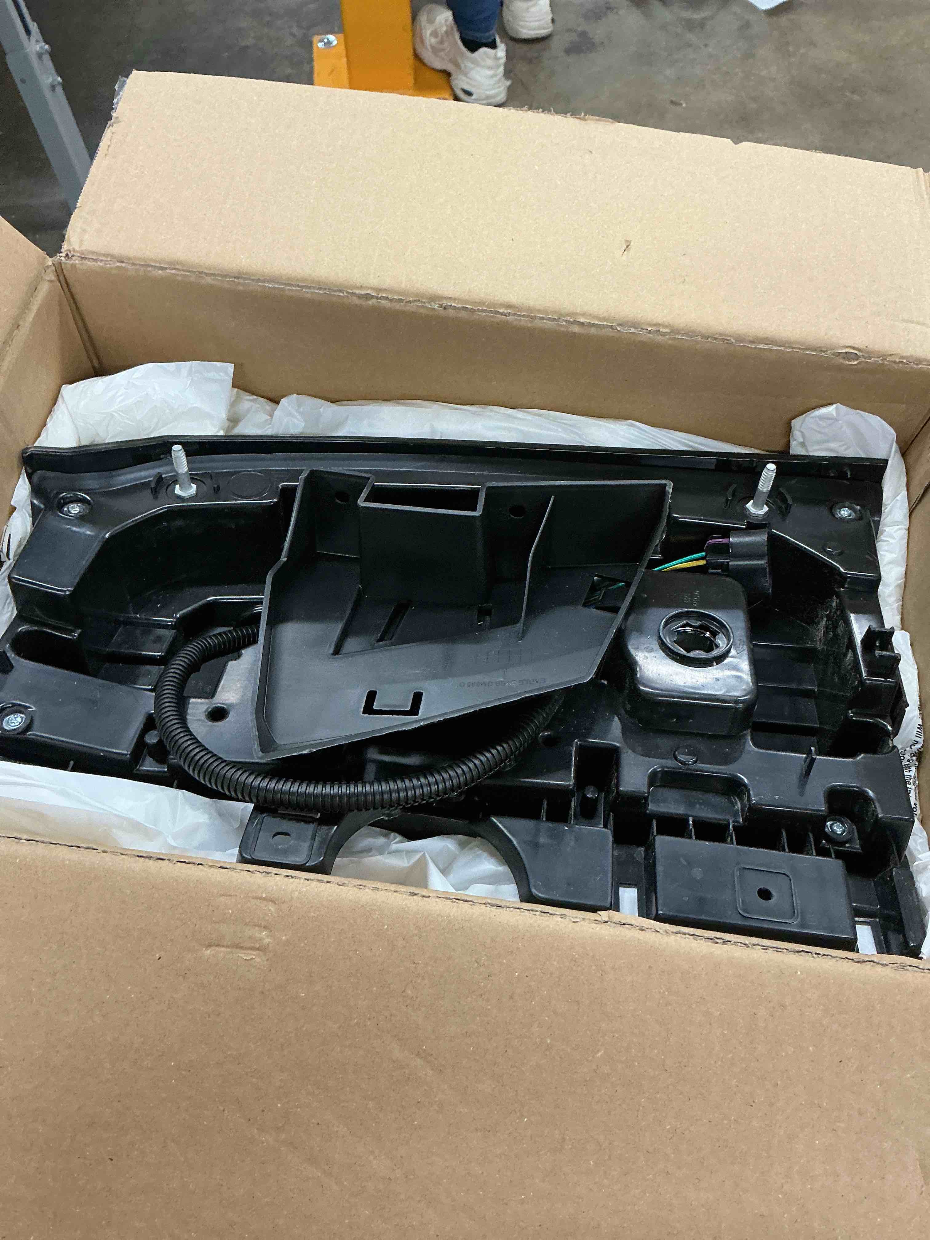 https://s3.amazonaws.com/lotting-images-prod/EmanualPiazza/GRA3811930_1776967715705.jpeg