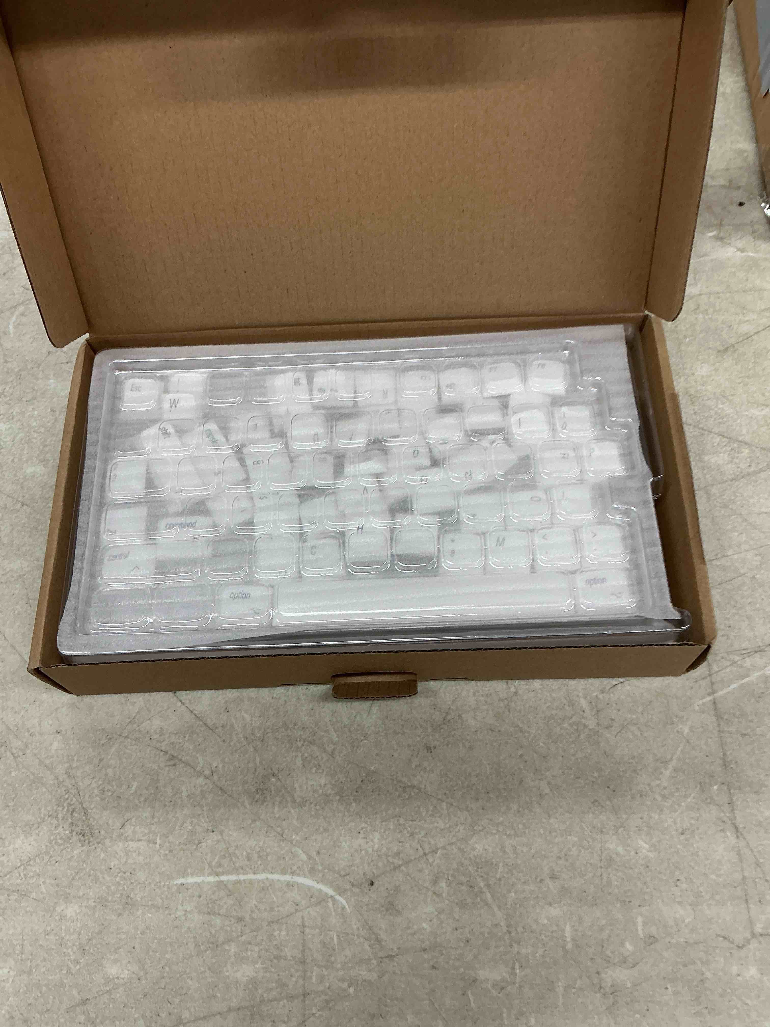 https://s3.amazonaws.com/lotting-images-prod/EmanualPiazza/GRA3814172_1779453701790.jpeg
