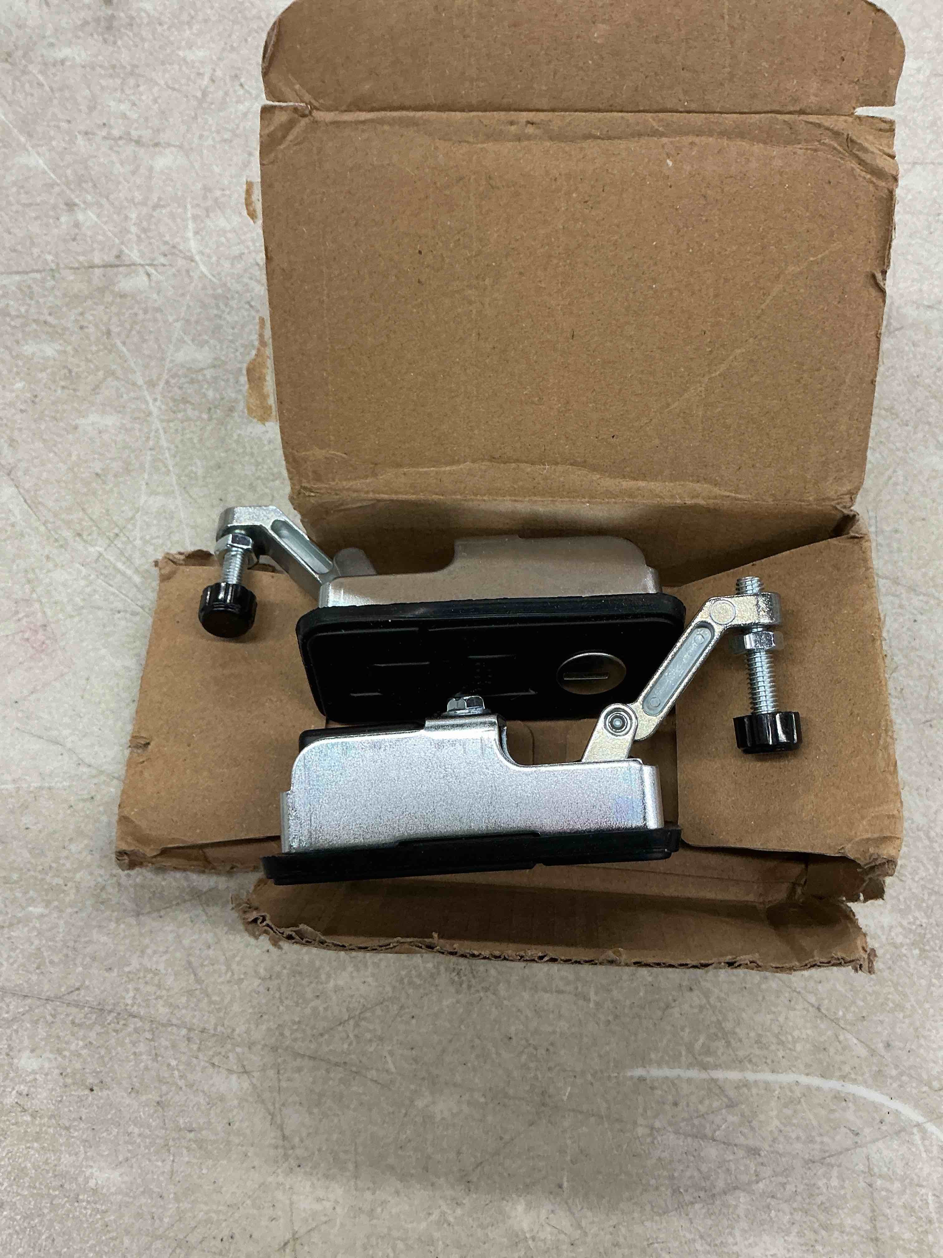 https://s3.amazonaws.com/lotting-images-prod/EmanualPiazza/GRA3814755_1779908883168.jpeg