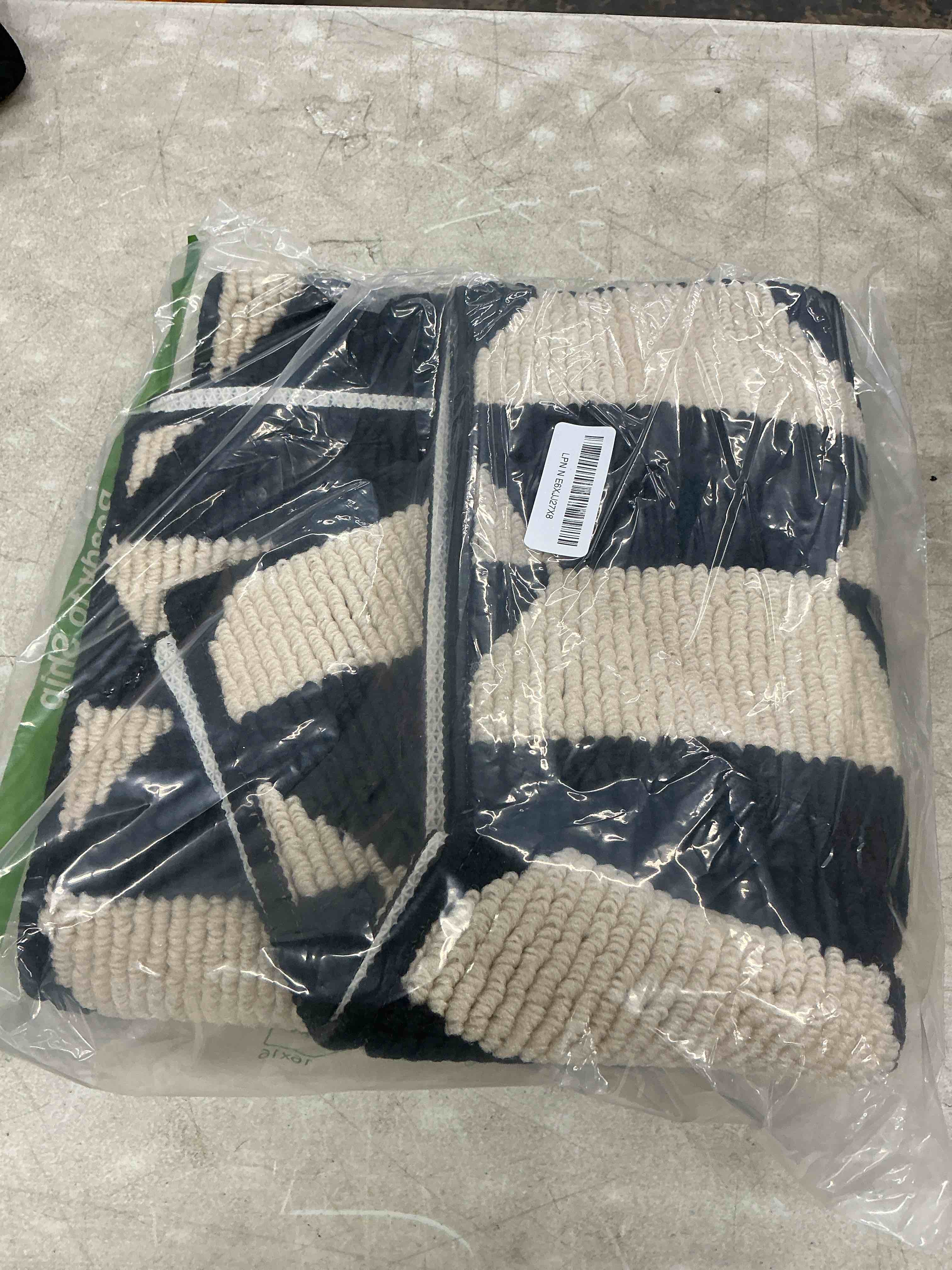https://s3.amazonaws.com/lotting-images-prod/EmanualPiazza/GRA3816278_1780690790009.jpeg