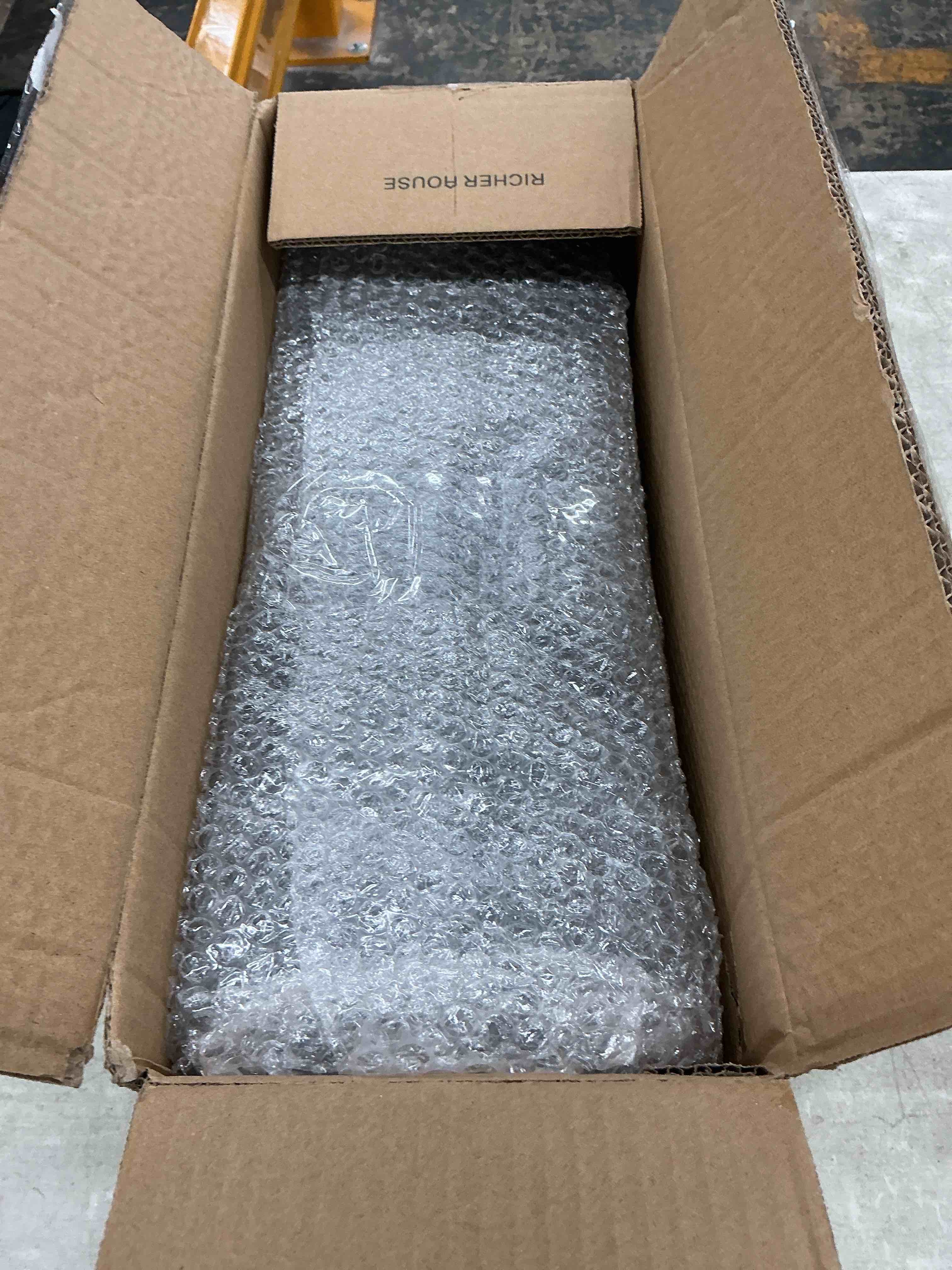 https://s3.amazonaws.com/lotting-images-prod/EmanualPiazza/GRA3816354_1780687053551.jpeg