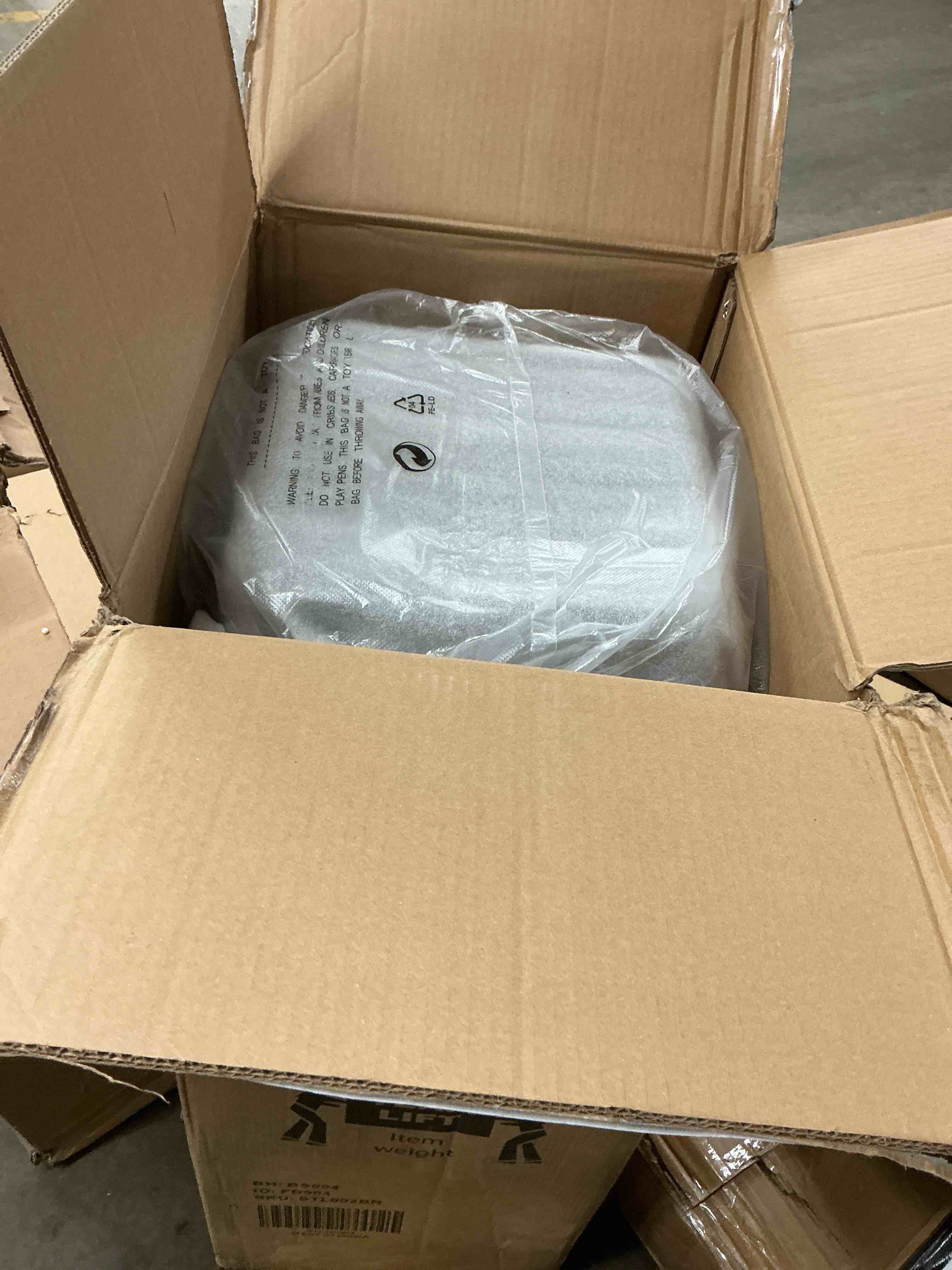 https://s3.amazonaws.com/lotting-images-prod/EmanualPiazza/GRA3816685_1781541543954.jpeg