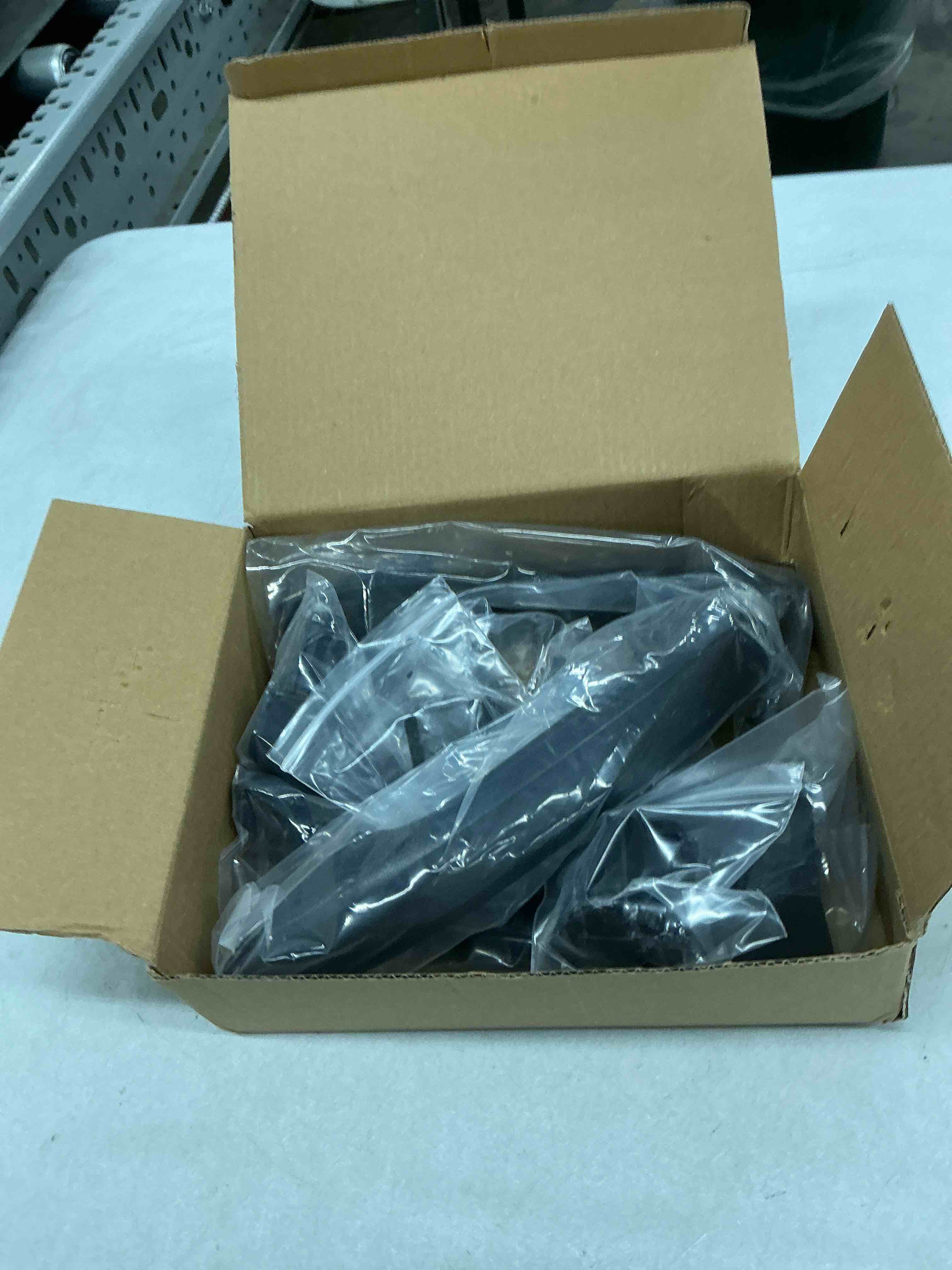 https://s3.amazonaws.com/lotting-images-prod/EmanualPiazza/GRA3821954_1777918854376.jpeg