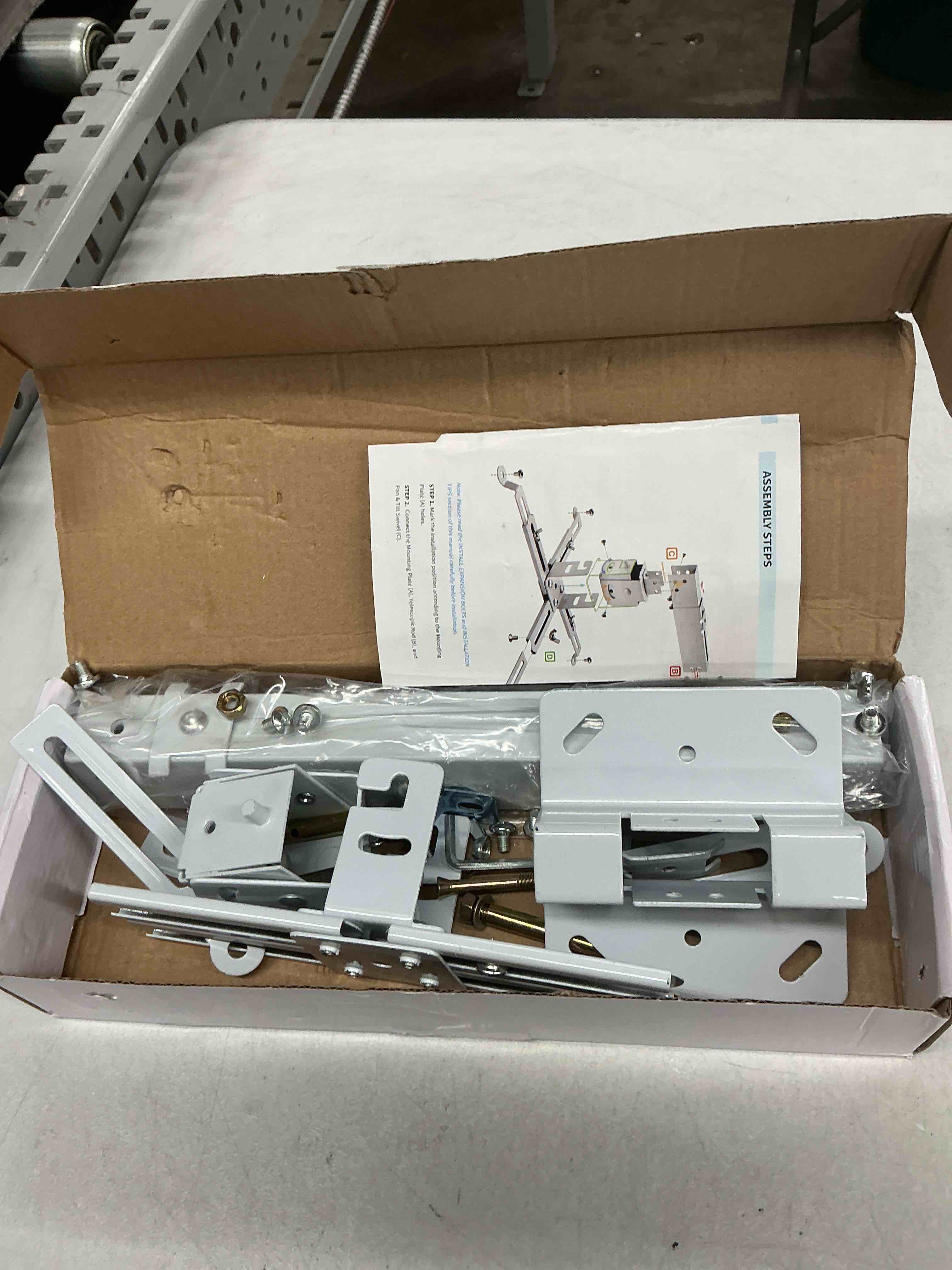 https://s3.amazonaws.com/lotting-images-prod/EmanualPiazza/GRA3824030_1775838206426.jpeg