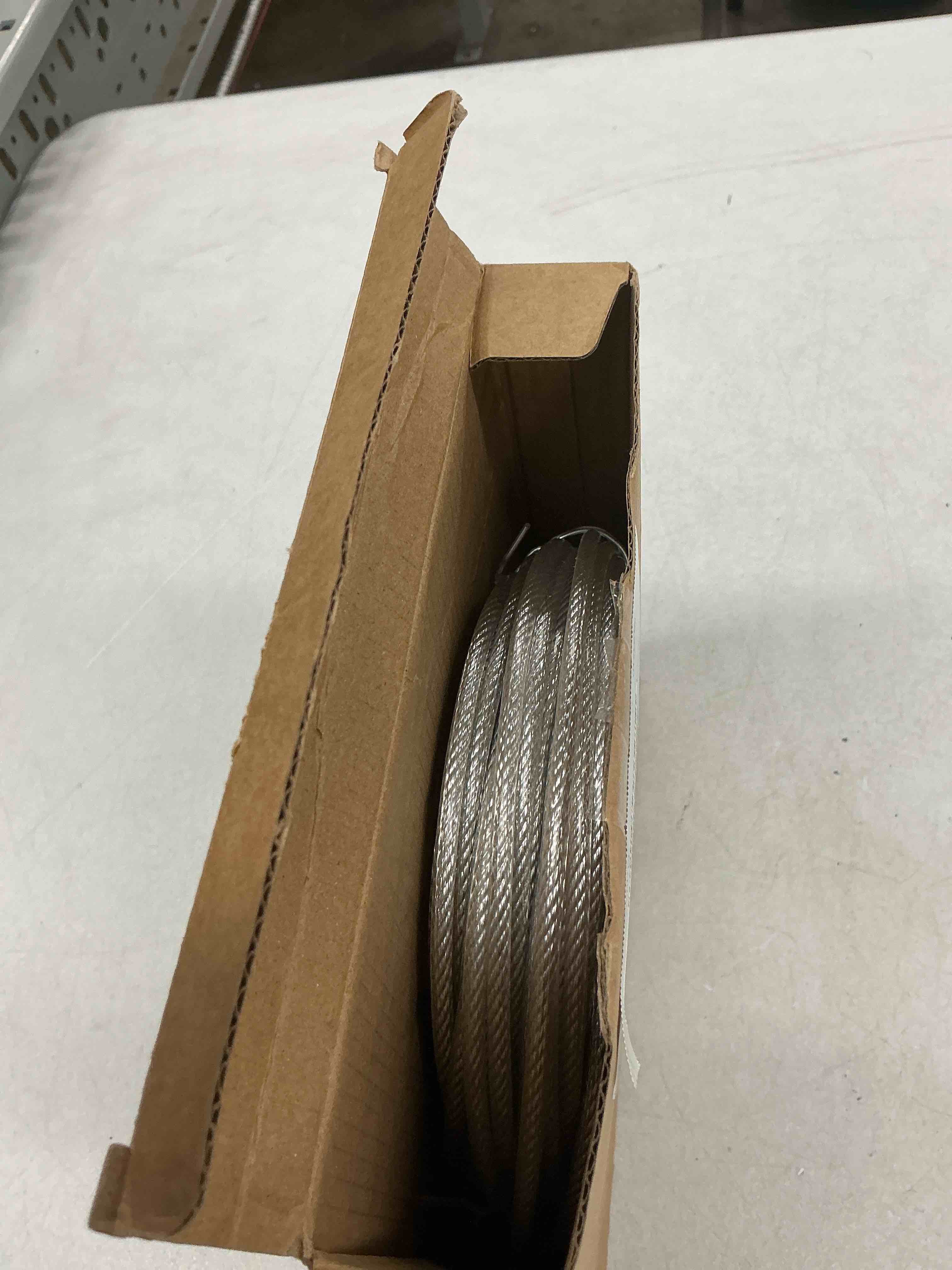 Condition photo showing Good Condition for petest 40ft reflective tie-out cable for heavy dogs up to 125 pounds 125lbs40ft black & silver