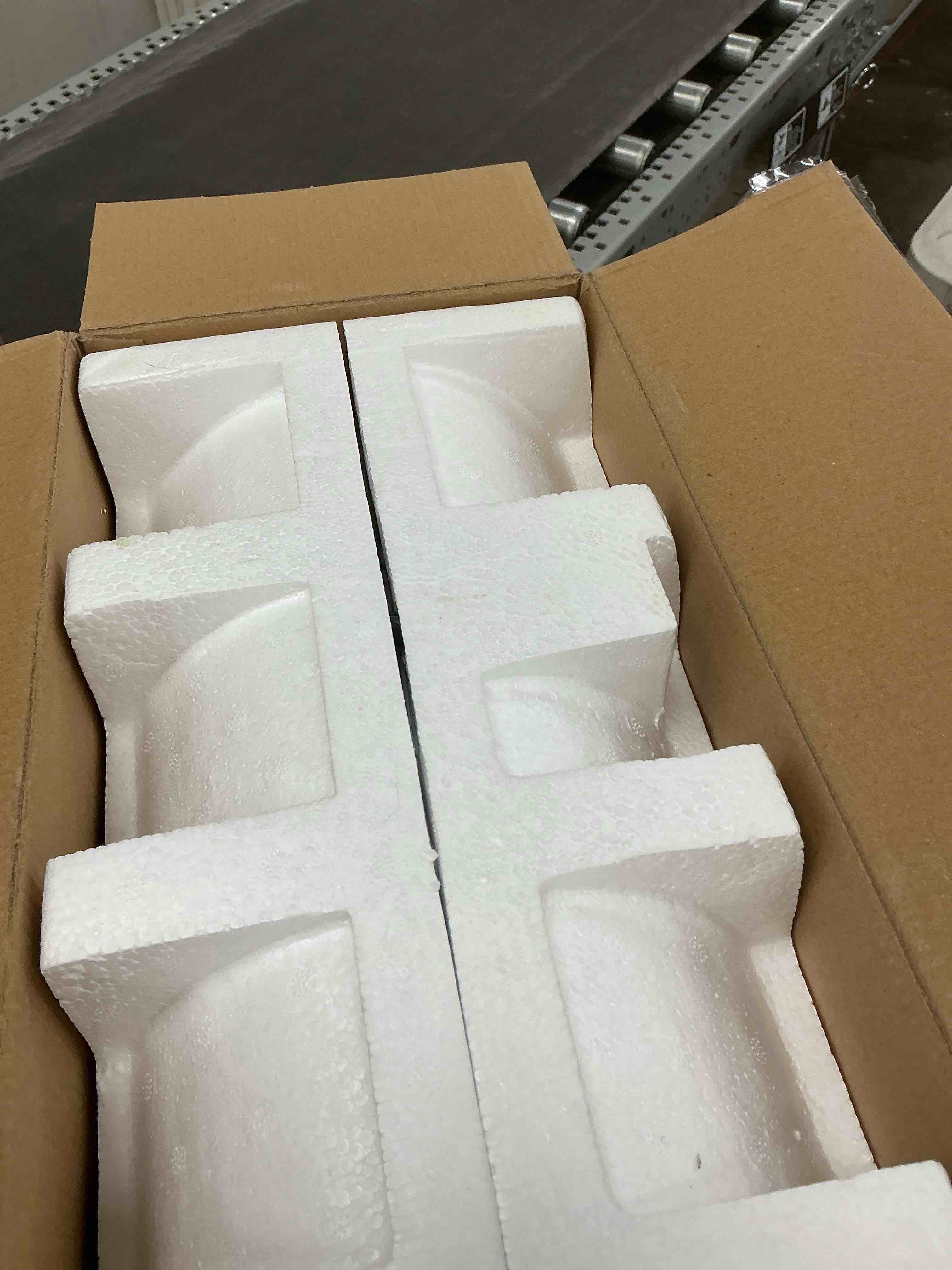 Condition photo showing Good Condition for eanoruus juicer machines, 3-in-1 cold press juicer with 6.5" extra large chute, 100oz large capacity, ac motor, makes juice, nut milk & sorbet, bright white