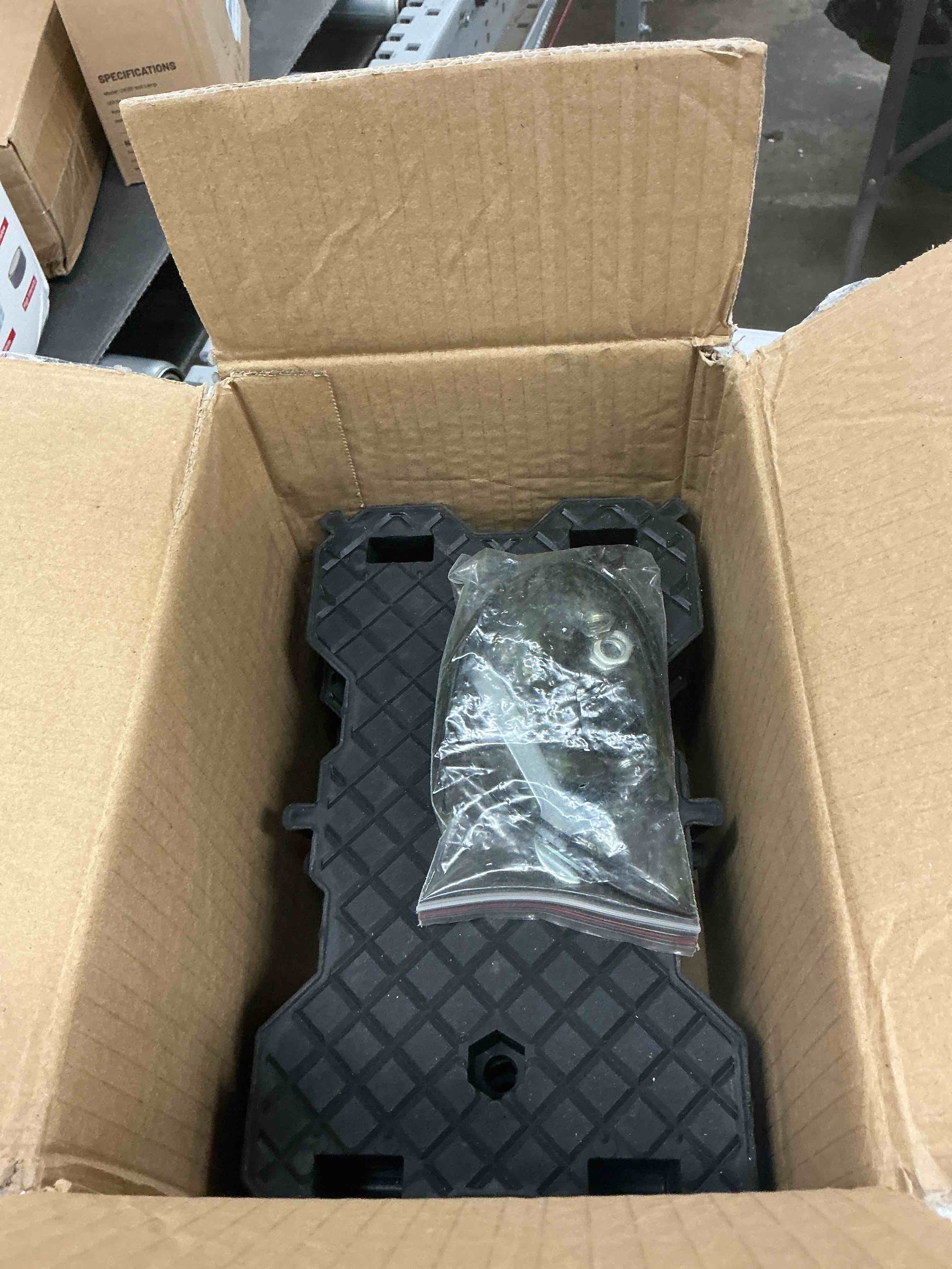Condition photo showing Good Condition for kohree 4 pack rv stabilizer jack pads, sturdy rv leveling scissor jack block, stabilizer pad solid rubber protection foot for 8.75"-9.5" length rv stabilizer jack, black