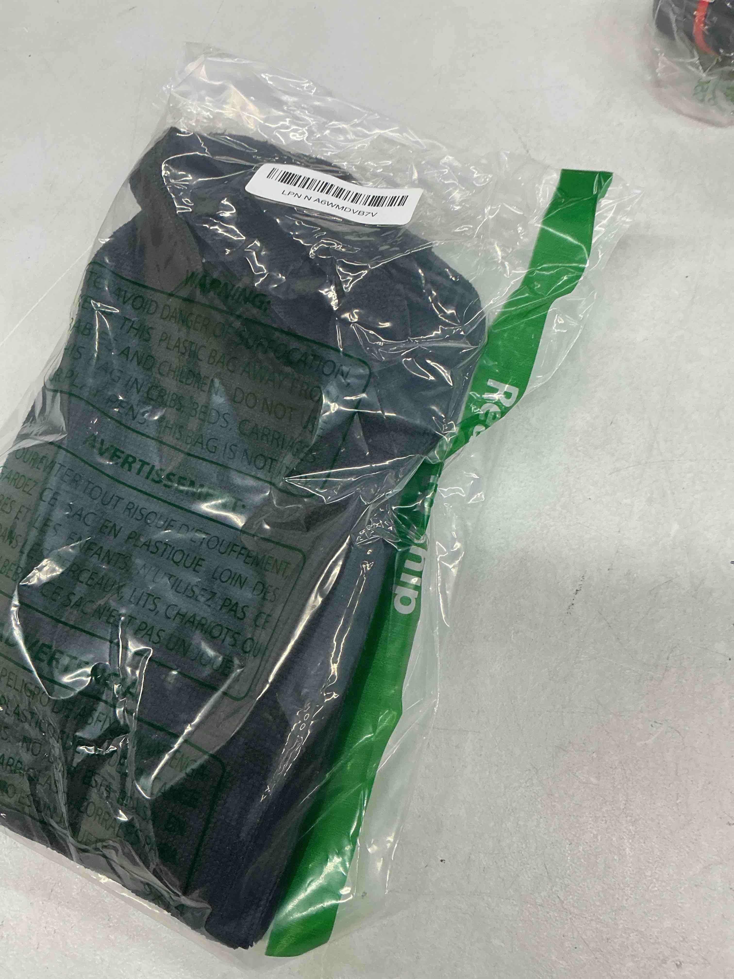 Condition photo showing Good Condition for homexcel microfiber cleaning cloths 10 pack, highly absorbent black microfiber towels, lint & scratch-free multi-color cleaning rags for house, kitchen and car 11.5 x 11.5 inch black 11.5 x 11.5 inch 10