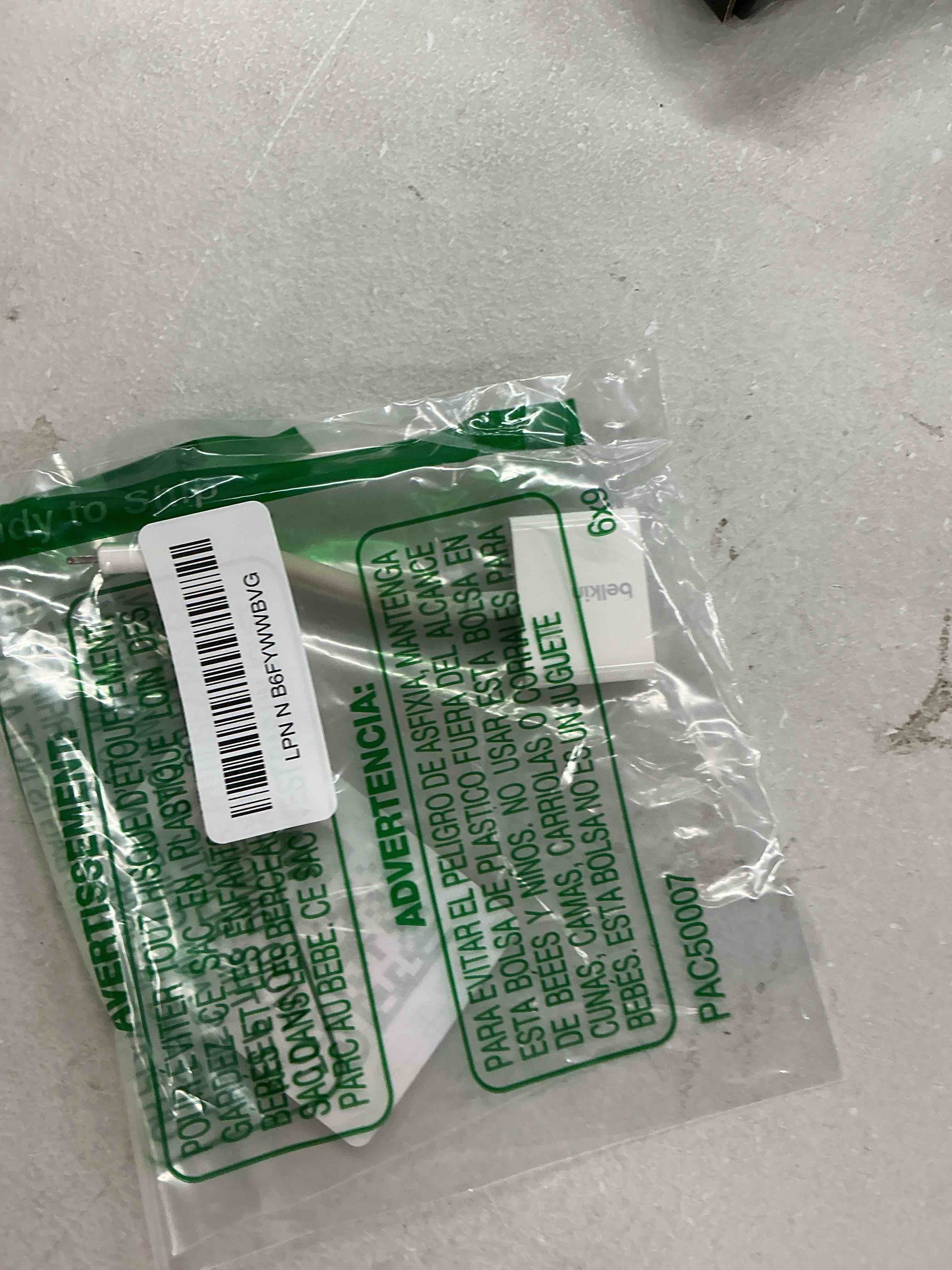 Condition photo showing Good Condition for belkin rockstar lightning to 3.5mm audio cable + audio charger splitter, 2-in-1 aux iphone headphone and charger adapter - compatible with iphone 14, 13, 12, 11, x, and more - white lightning 3.5mm aux audio + lgt charge white