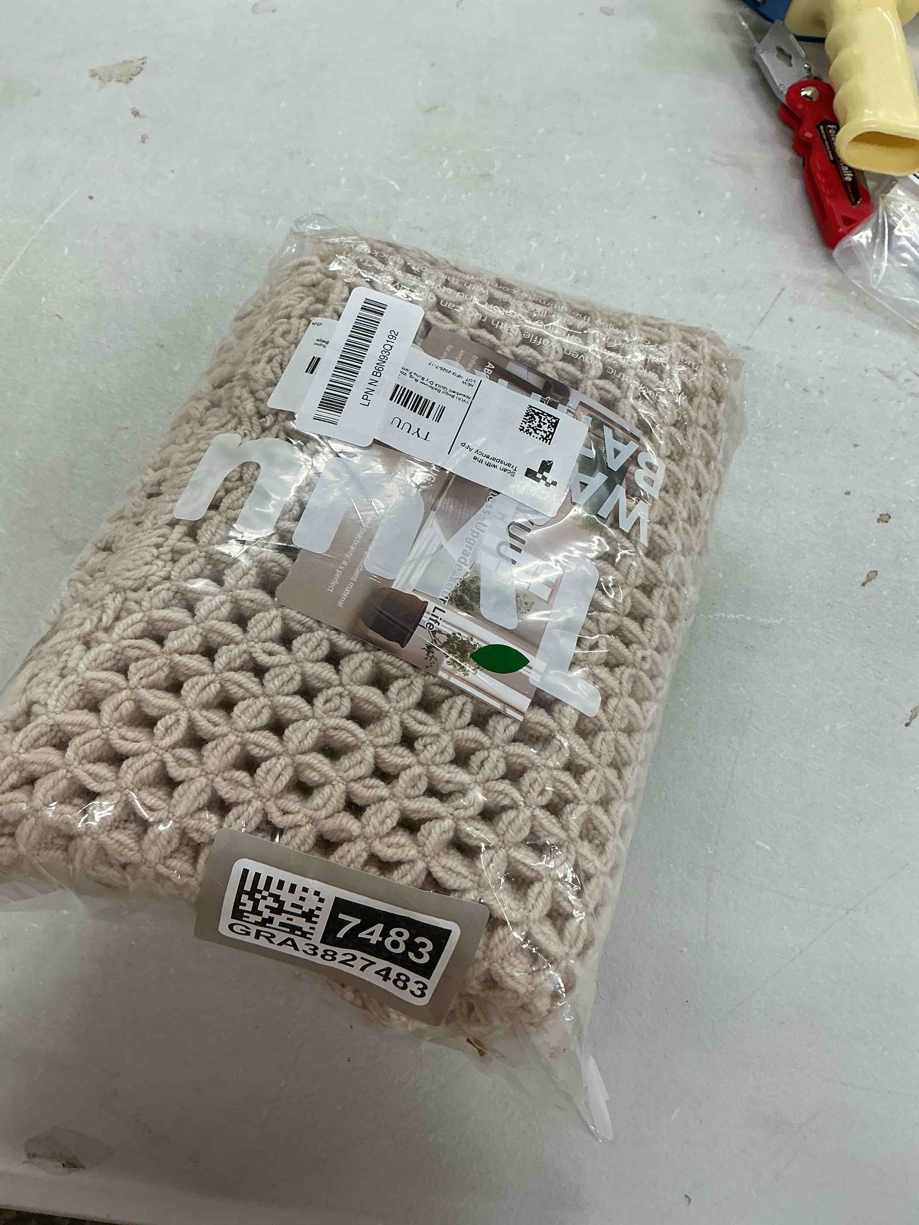 Condition photo showing Good Condition for tyuu pale beige bathroom rug, waffle bath mat non slip washable super absorbent quick dry boho farmhouse bathroom decor, 30''x20'' / 1'8" x 2'6" pale beige pale beige 1'8" x 2'6" (rectangular)